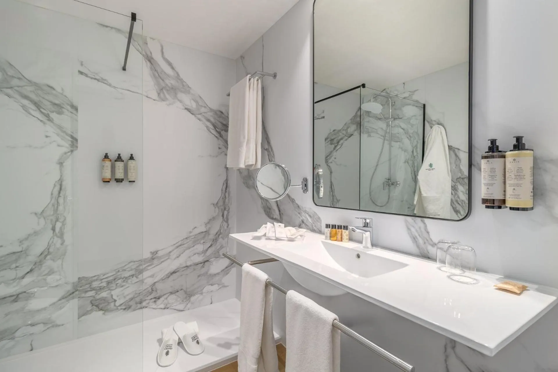 Aravaca Village Hotel