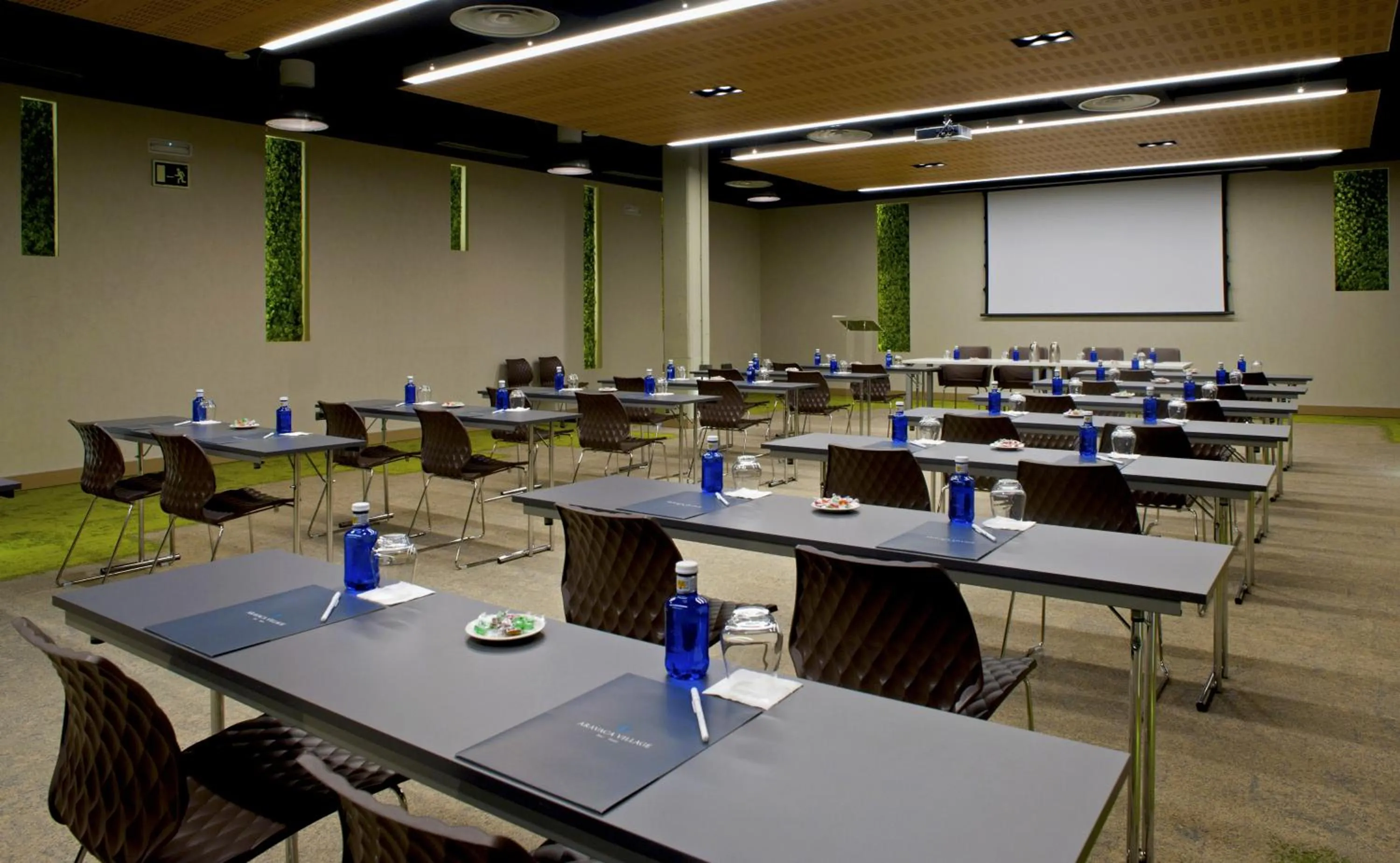 Business facilities in Aravaca Village Hotel