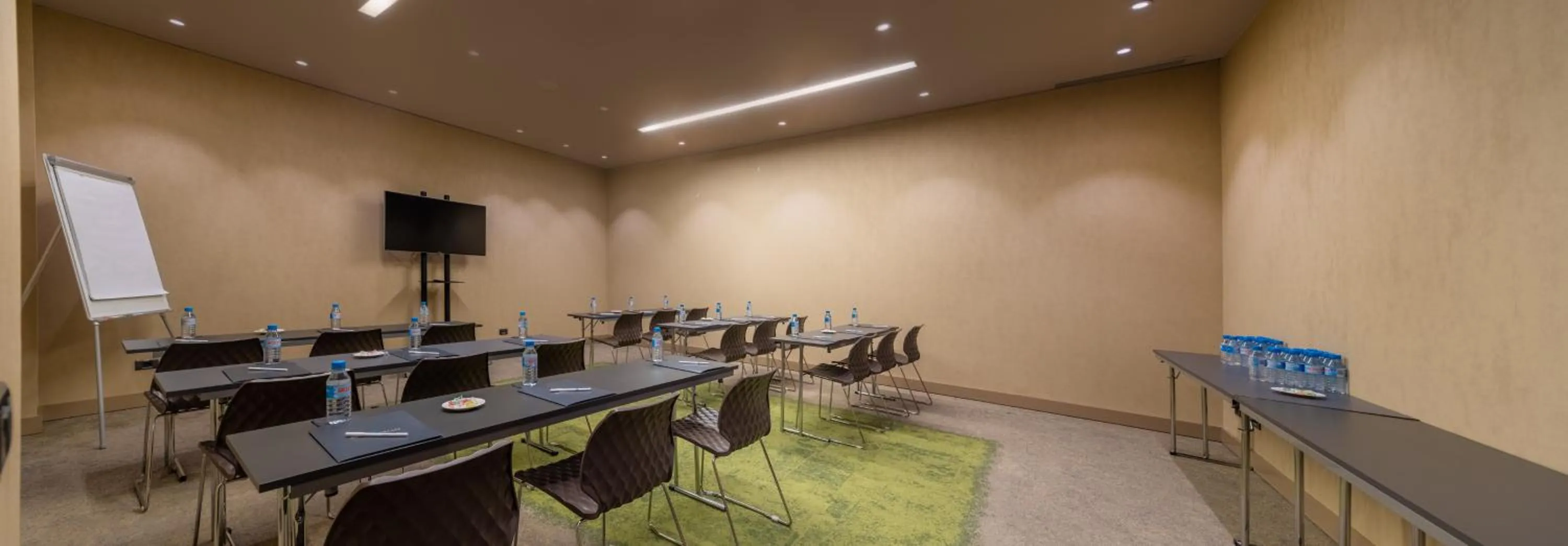 Aravaca Village Hotel