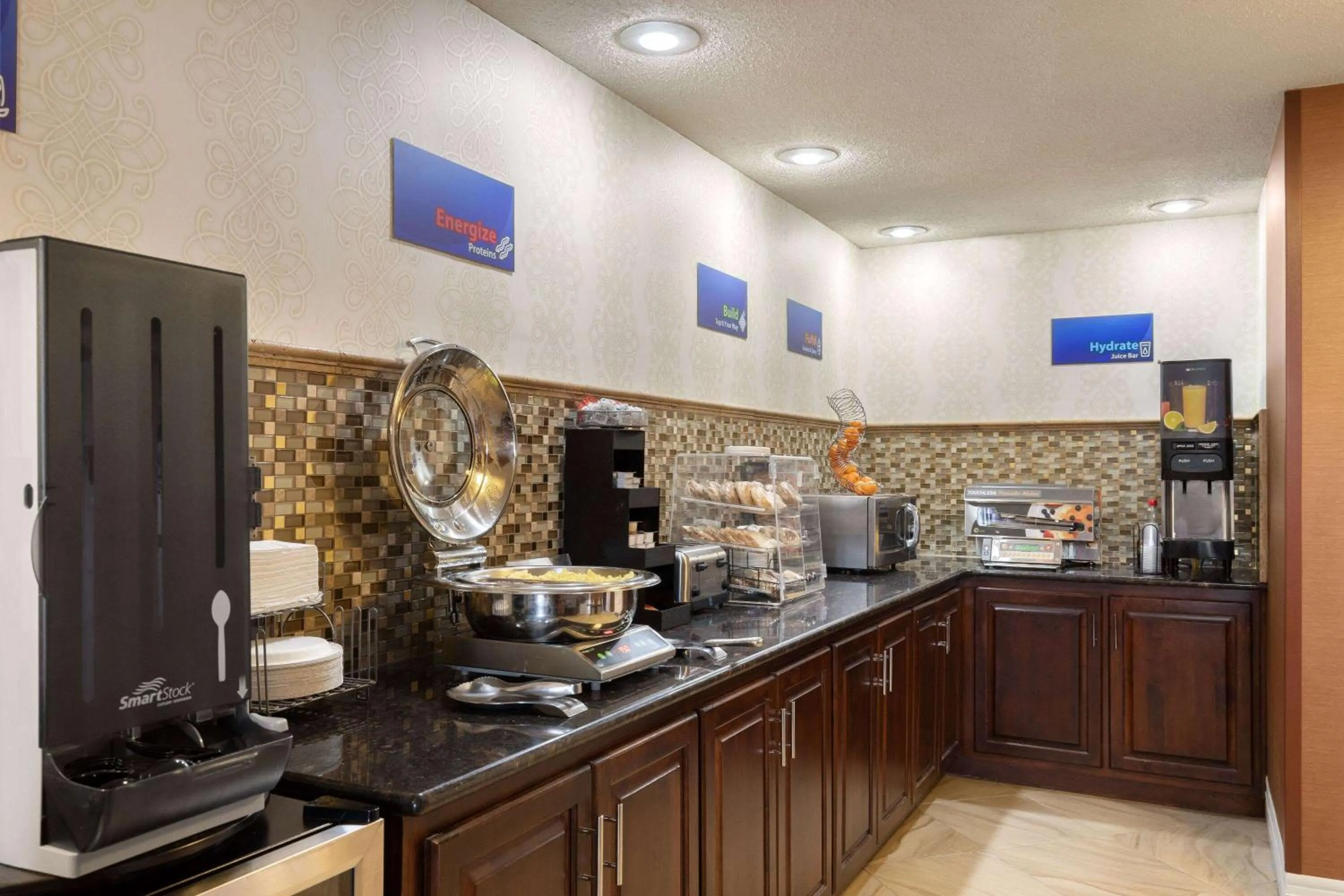 Breakfast in Days Inn by Wyndham Columbia Kentucky