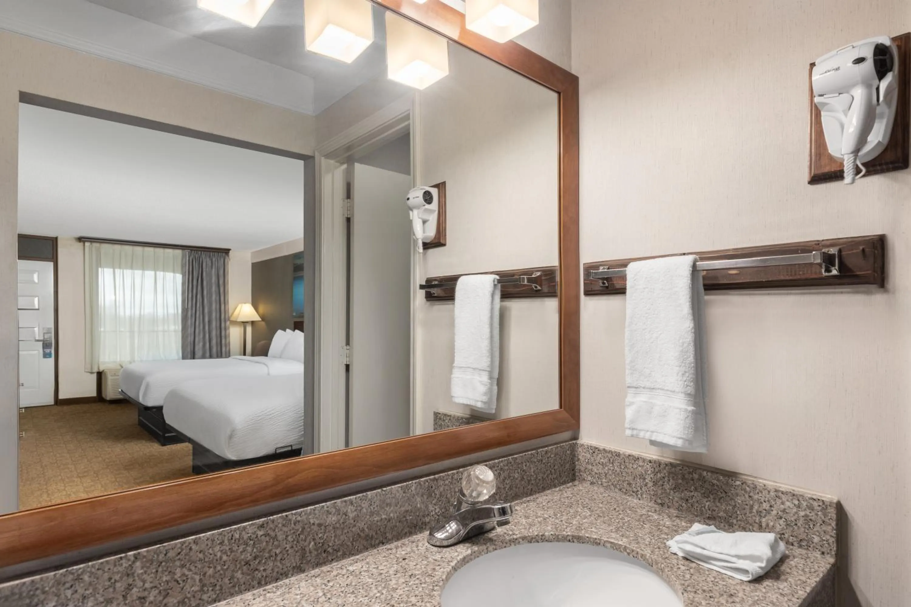 Bed in Days Inn by Wyndham Columbia Kentucky