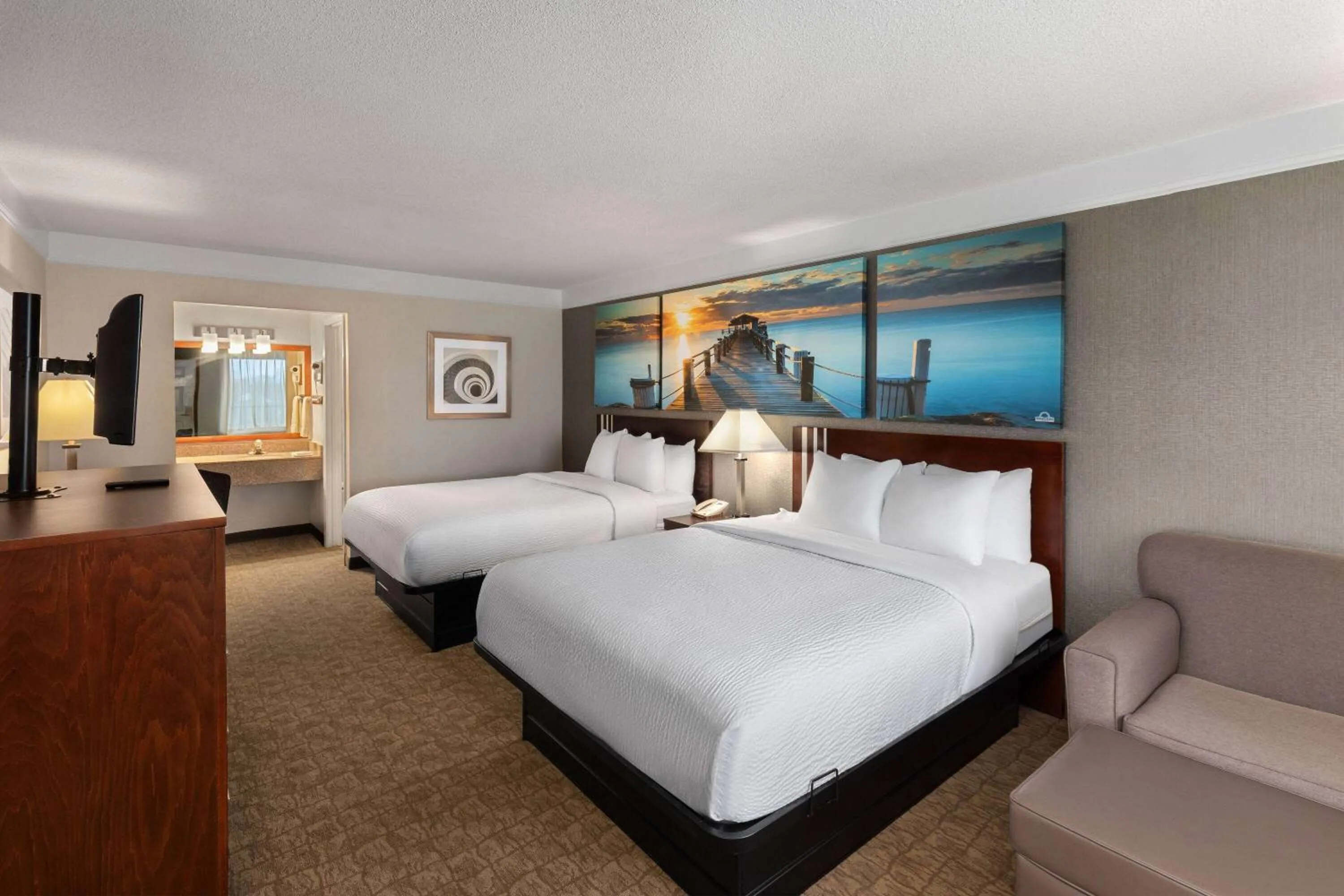 Photo of the whole room, Bed in Days Inn by Wyndham Columbia Kentucky