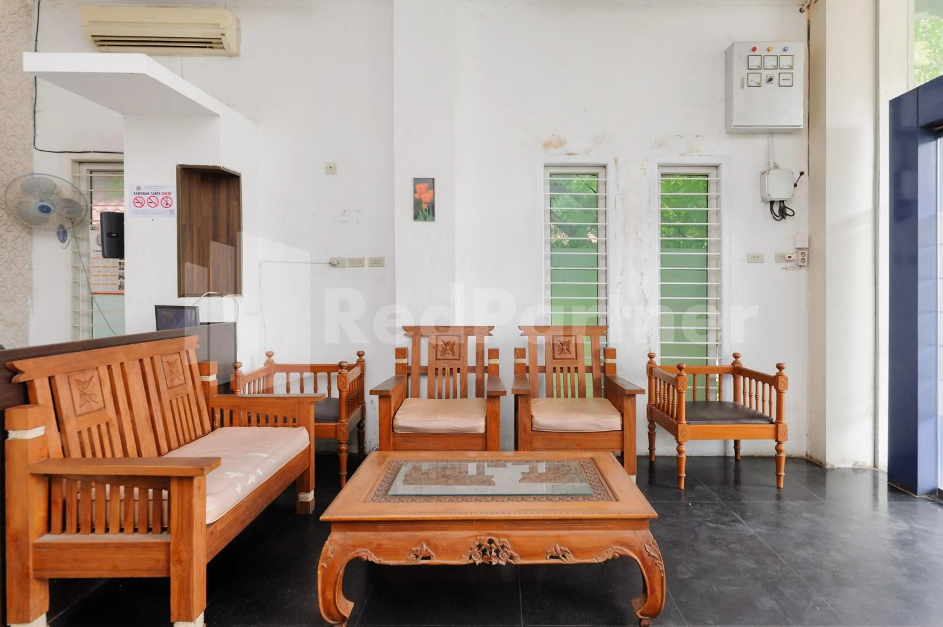 Seating area in RedDoorz at Wisma Nabila Syariah near Masjid Raya Baiturrahman Banda Aceh