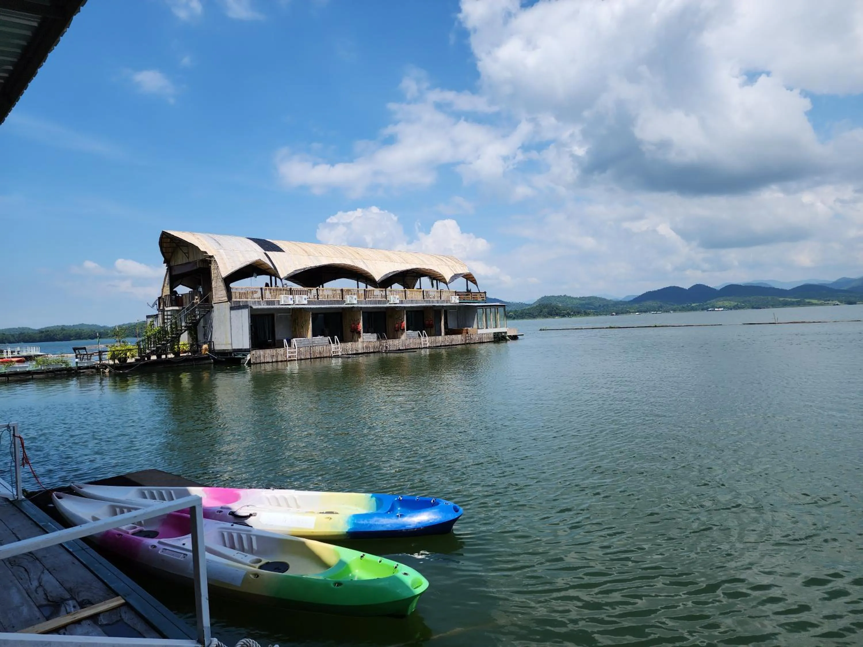 River view in บ้านไร่ วรรณ วาลย์ รีสอร์ท