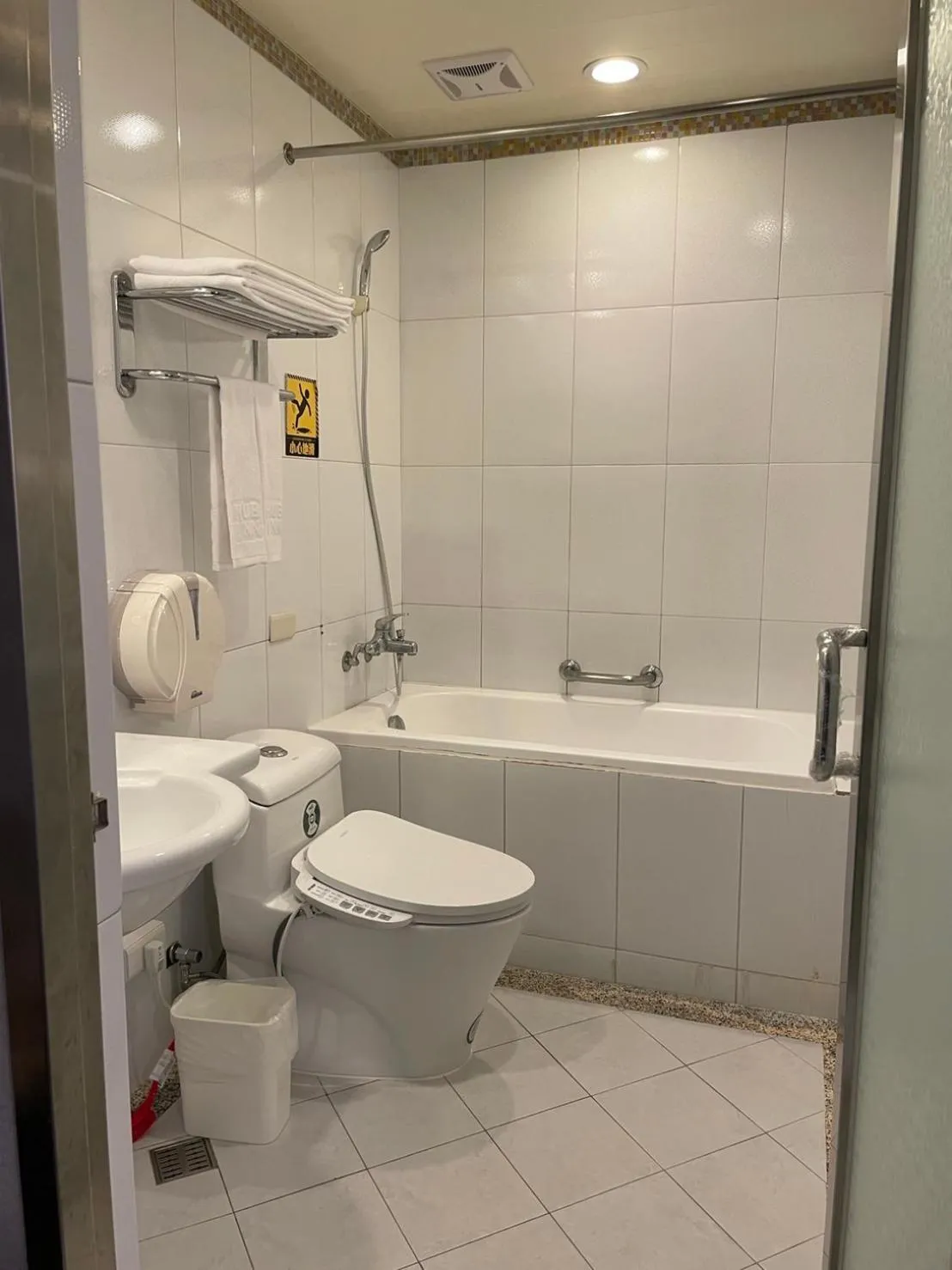 Bathroom in Hub Hotel Banqiao Branch