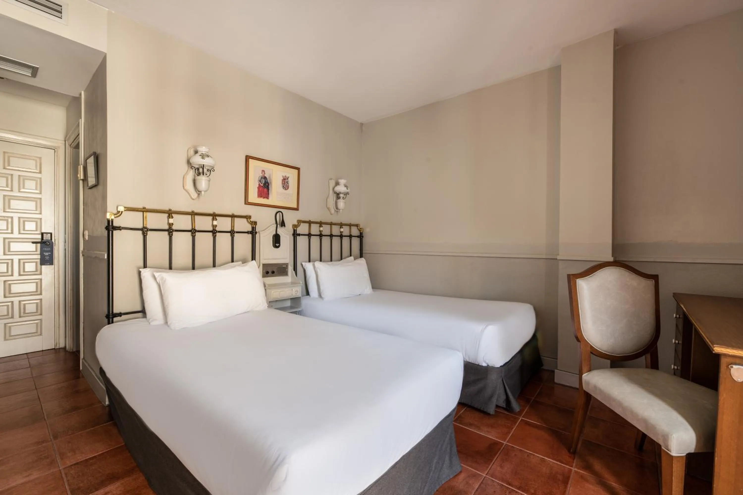 Bedroom, Bed in Crisol Mesón del Cid