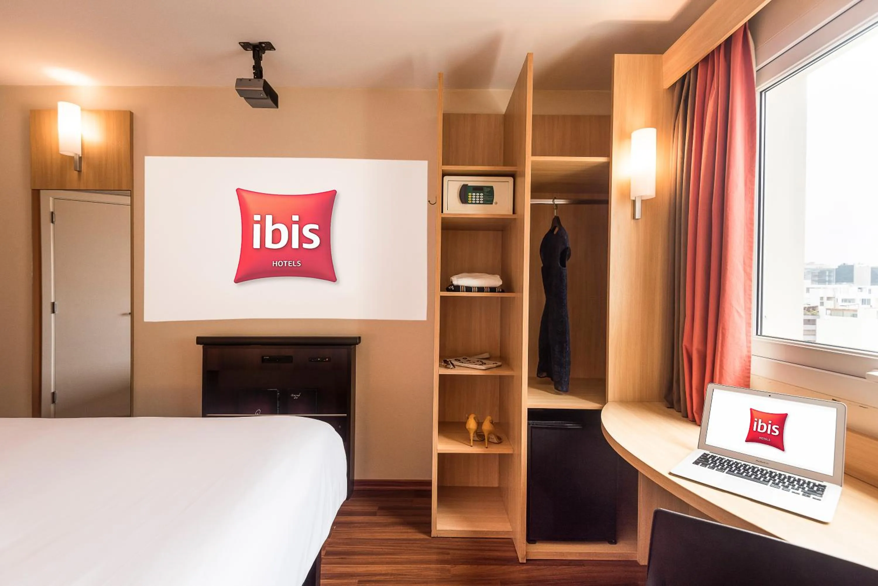 Bedroom, Bed in ibis Santiago Las Condes