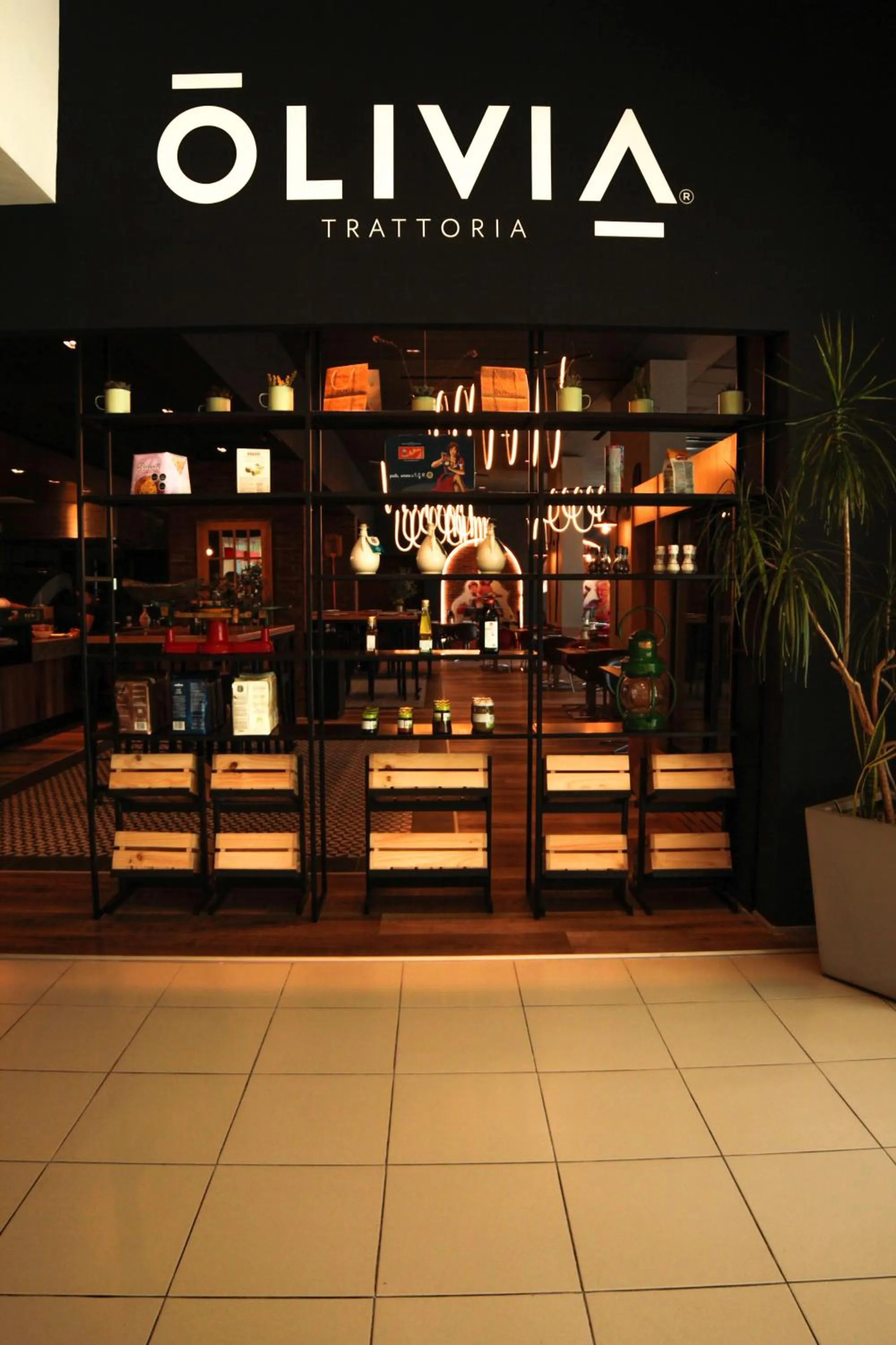 Restaurant/places to eat in ibis Santiago Las Condes