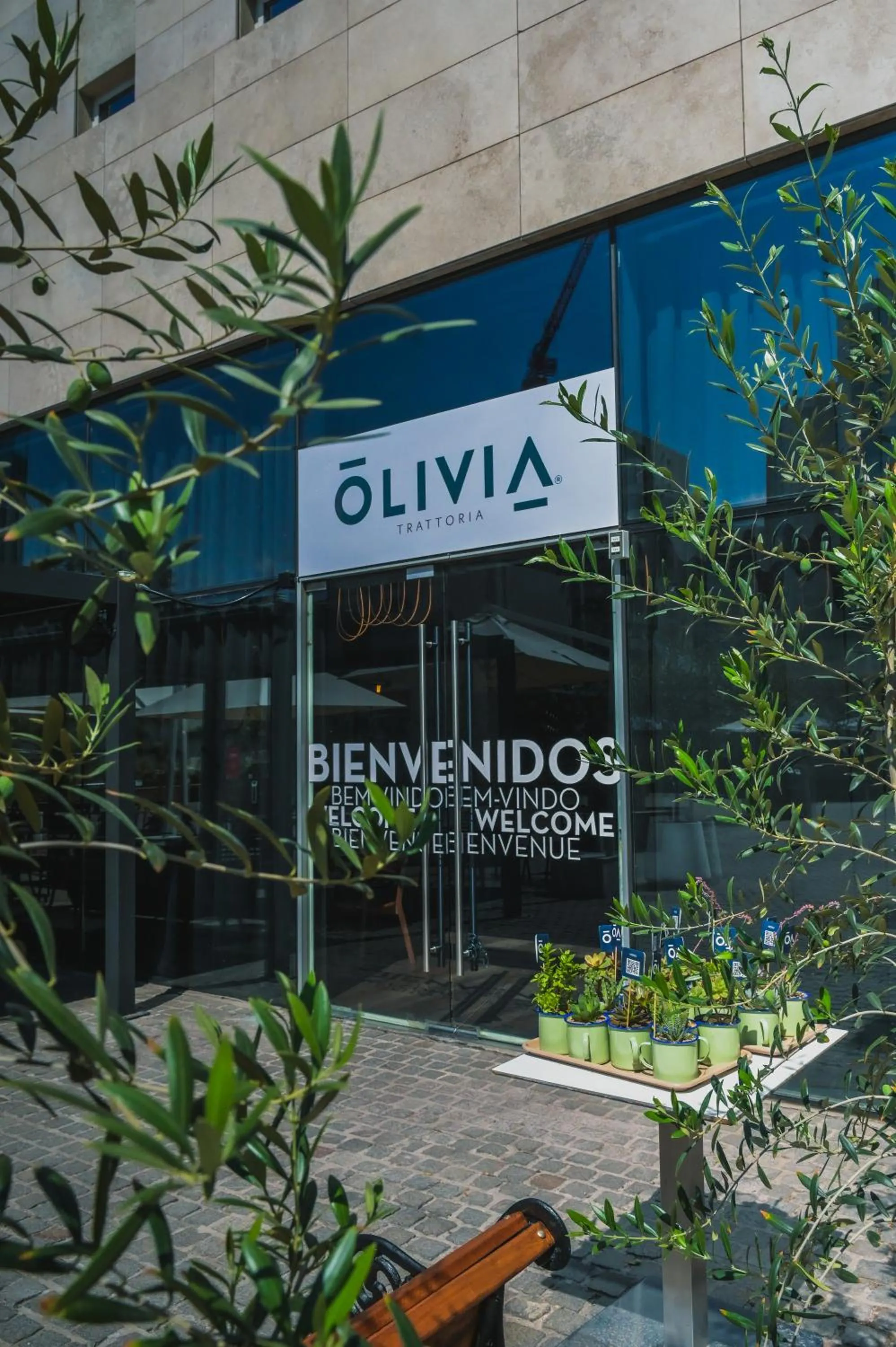 Restaurant/places to eat in ibis Santiago Las Condes