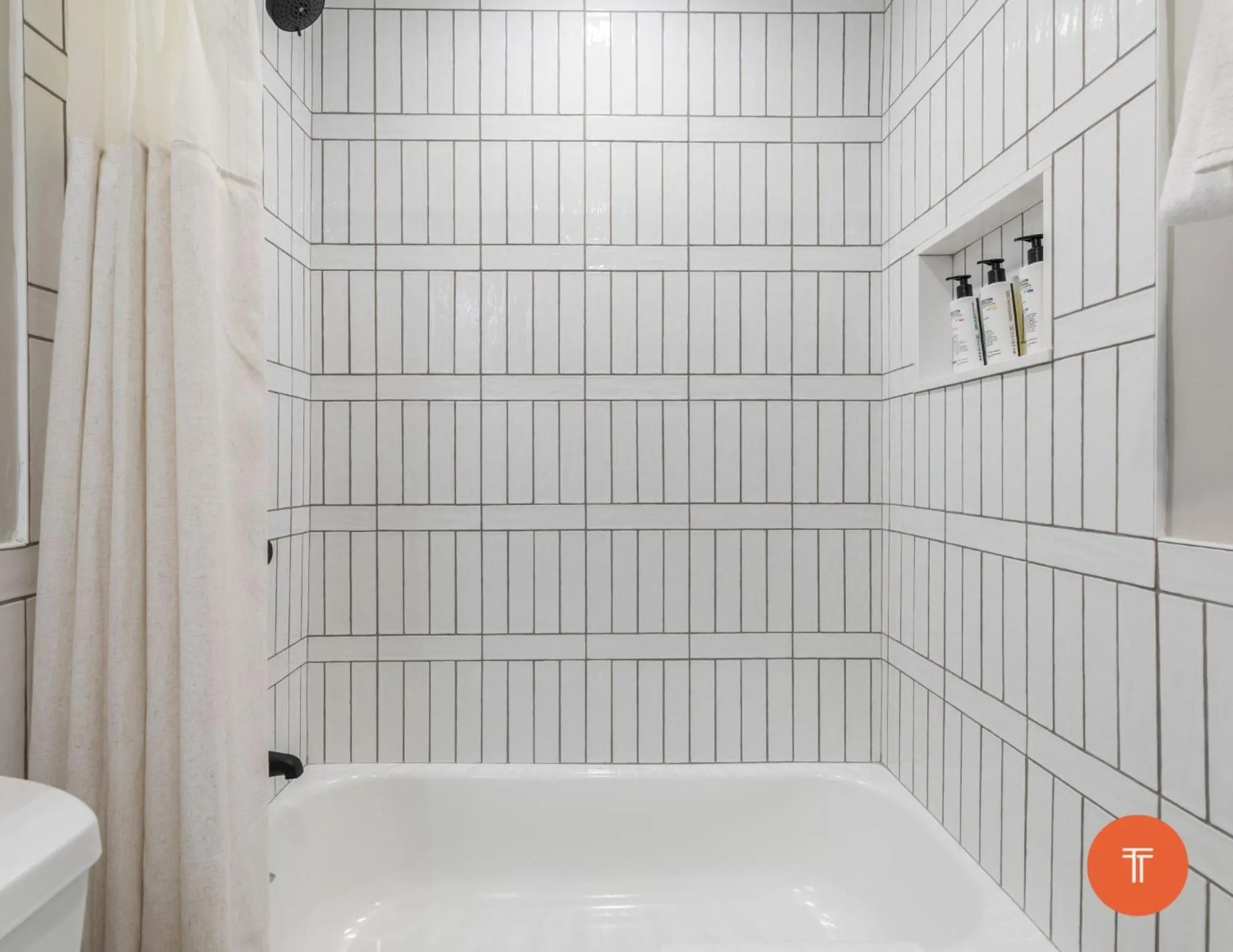 Bathroom in 304 Newbury Street by Thatch