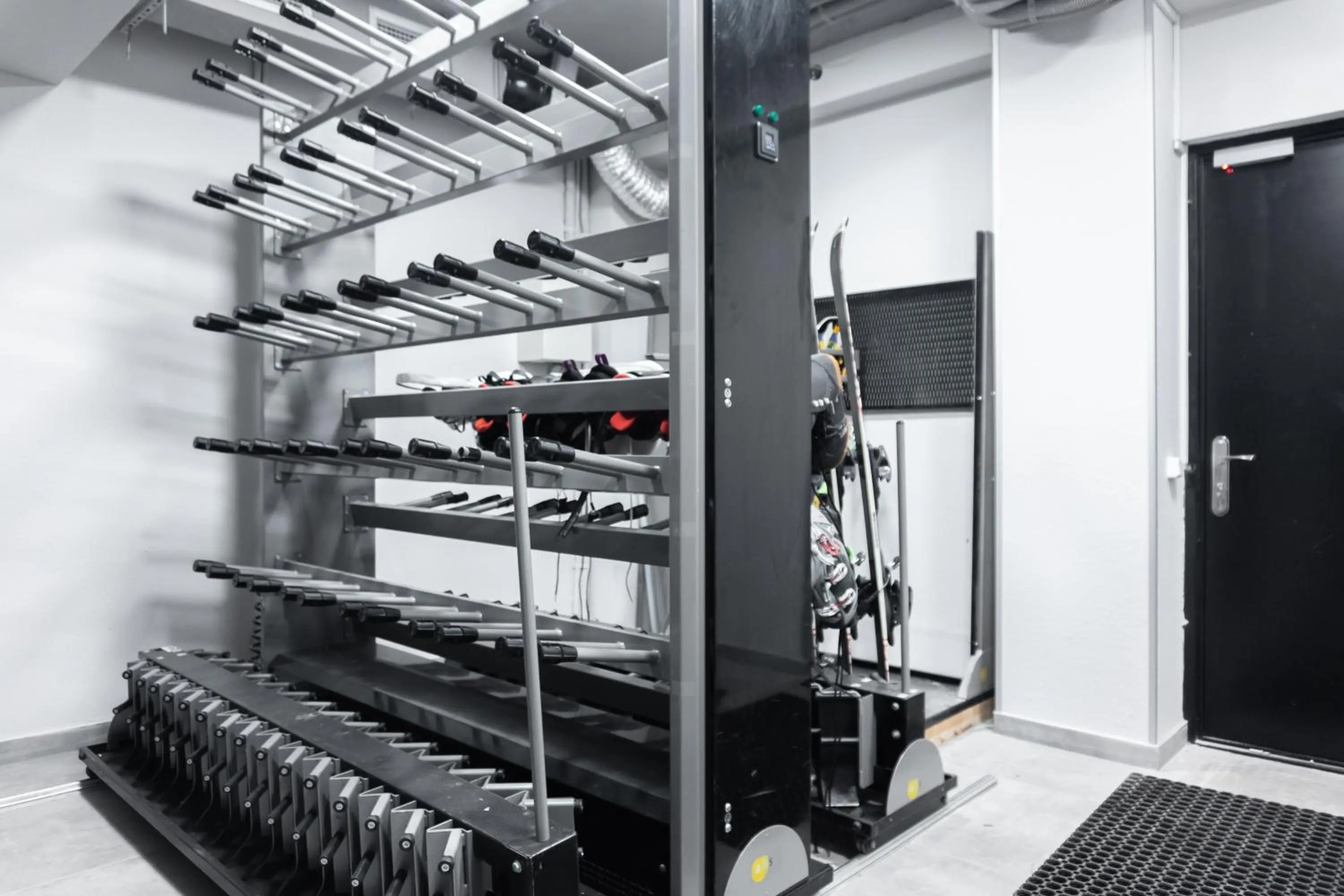 wardrobe in Gogi Resort