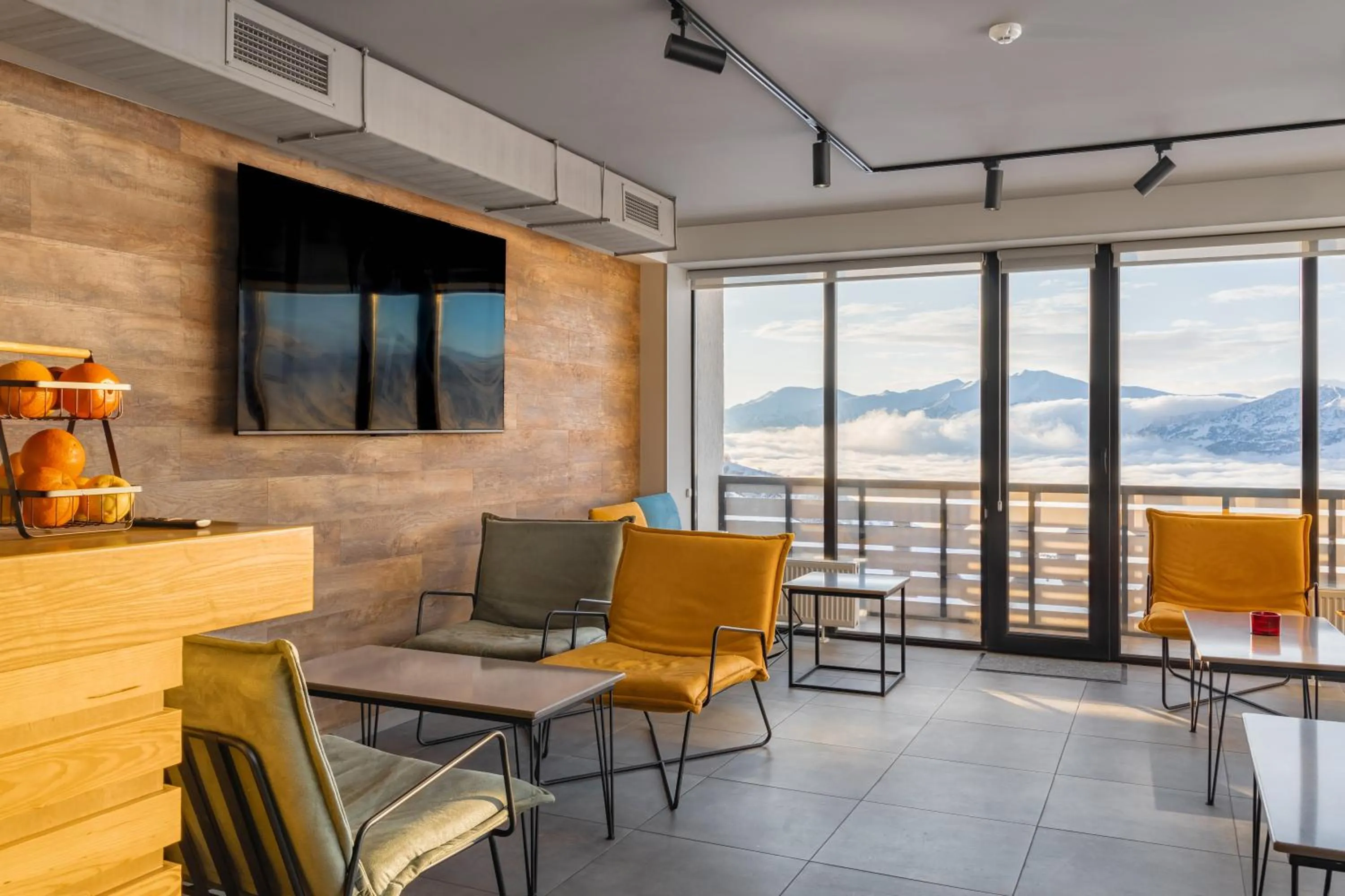 Communal lounge/ TV room in Gogi Resort