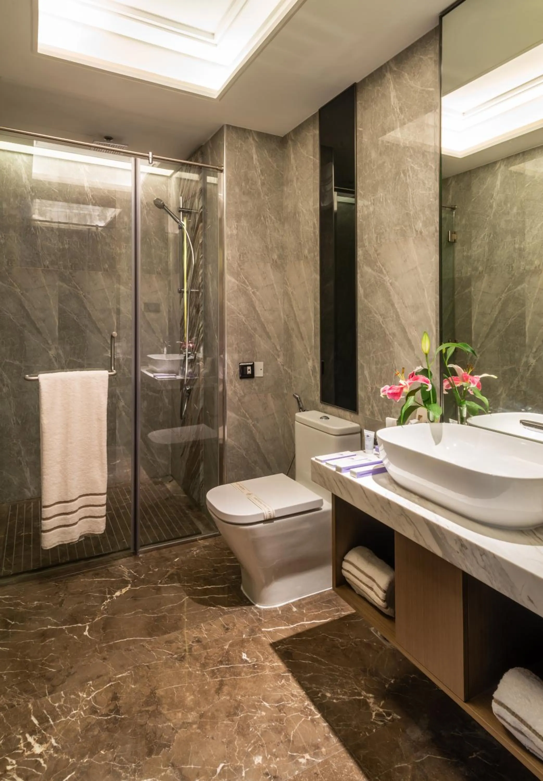 Shower in Braira Al Ahsa