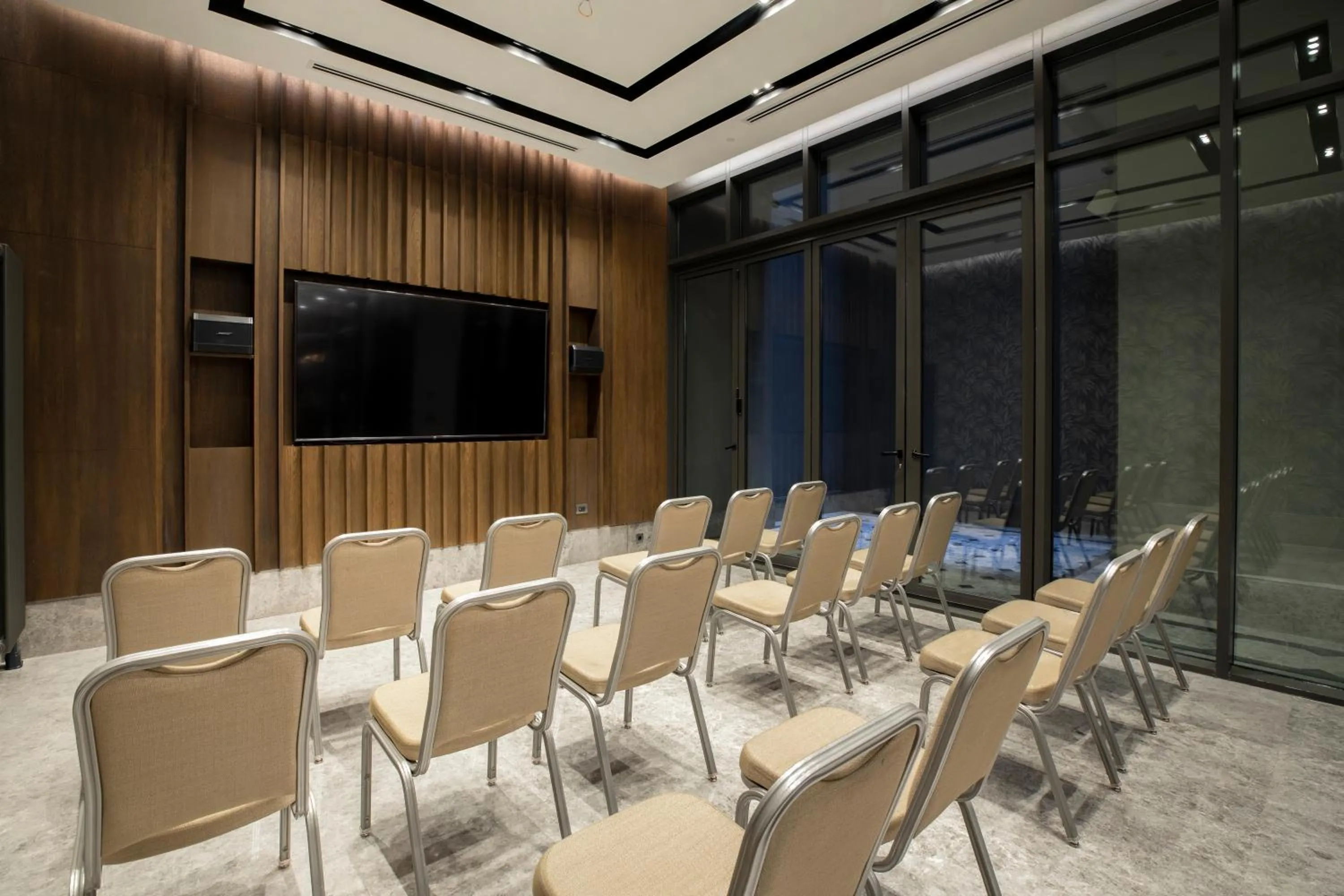 TV and multimedia in Wish More Hotel Şişli