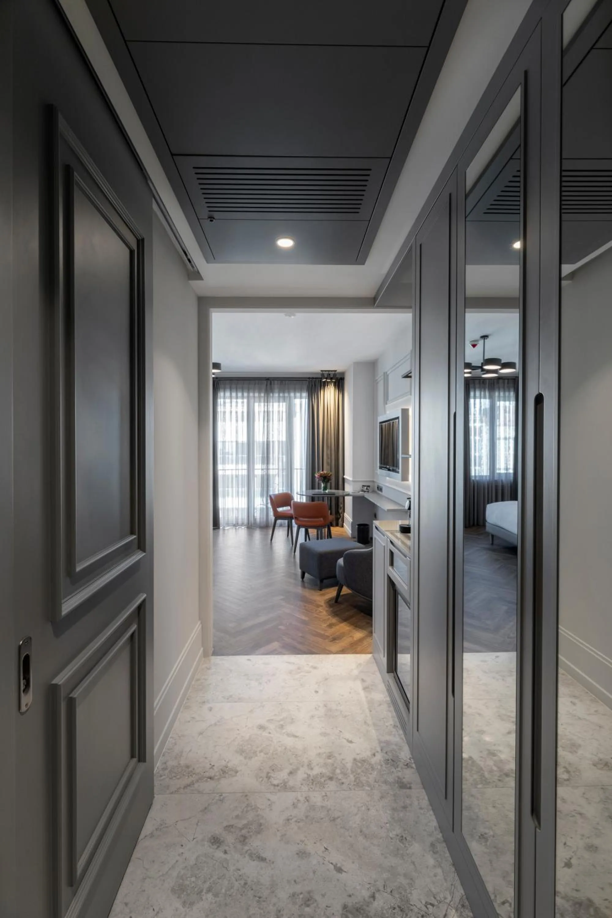 TV and multimedia in Wish More Hotel Şişli