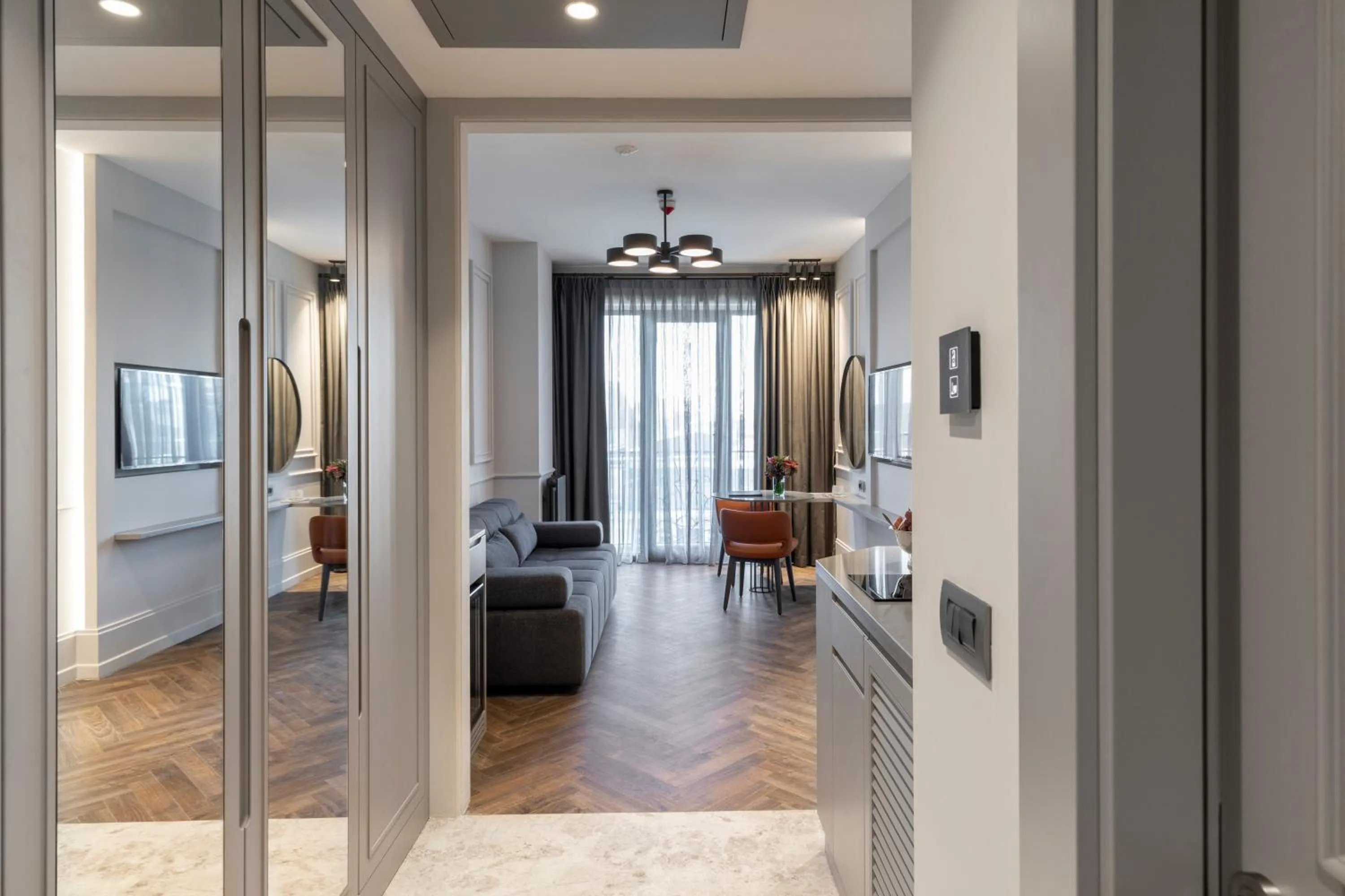 TV and multimedia in Wish More Hotel Şişli