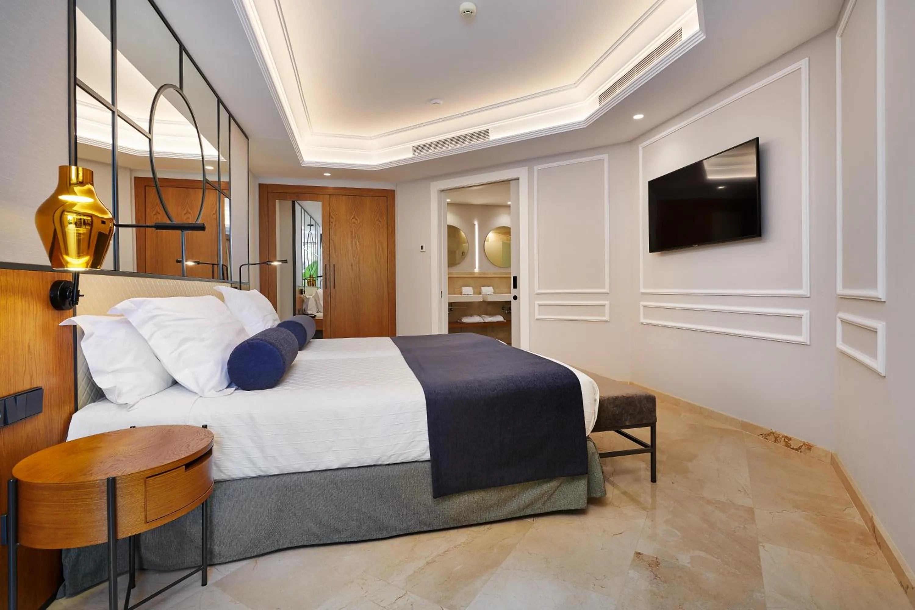 Bedroom, Bed in Grupotel Playa de Palma Suites & Spa