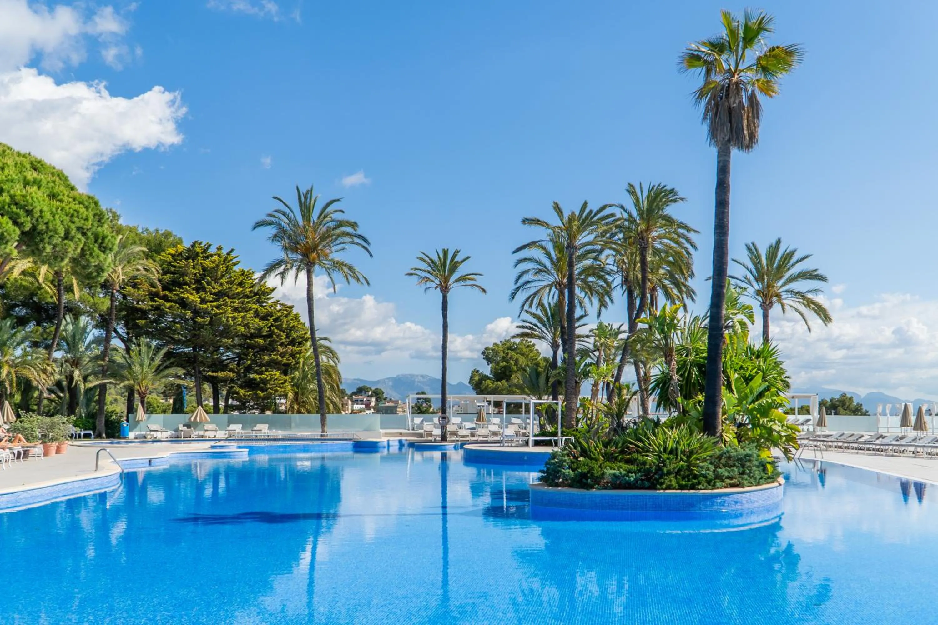 Swimming pool in GPRO Valparaiso Palace & Spa