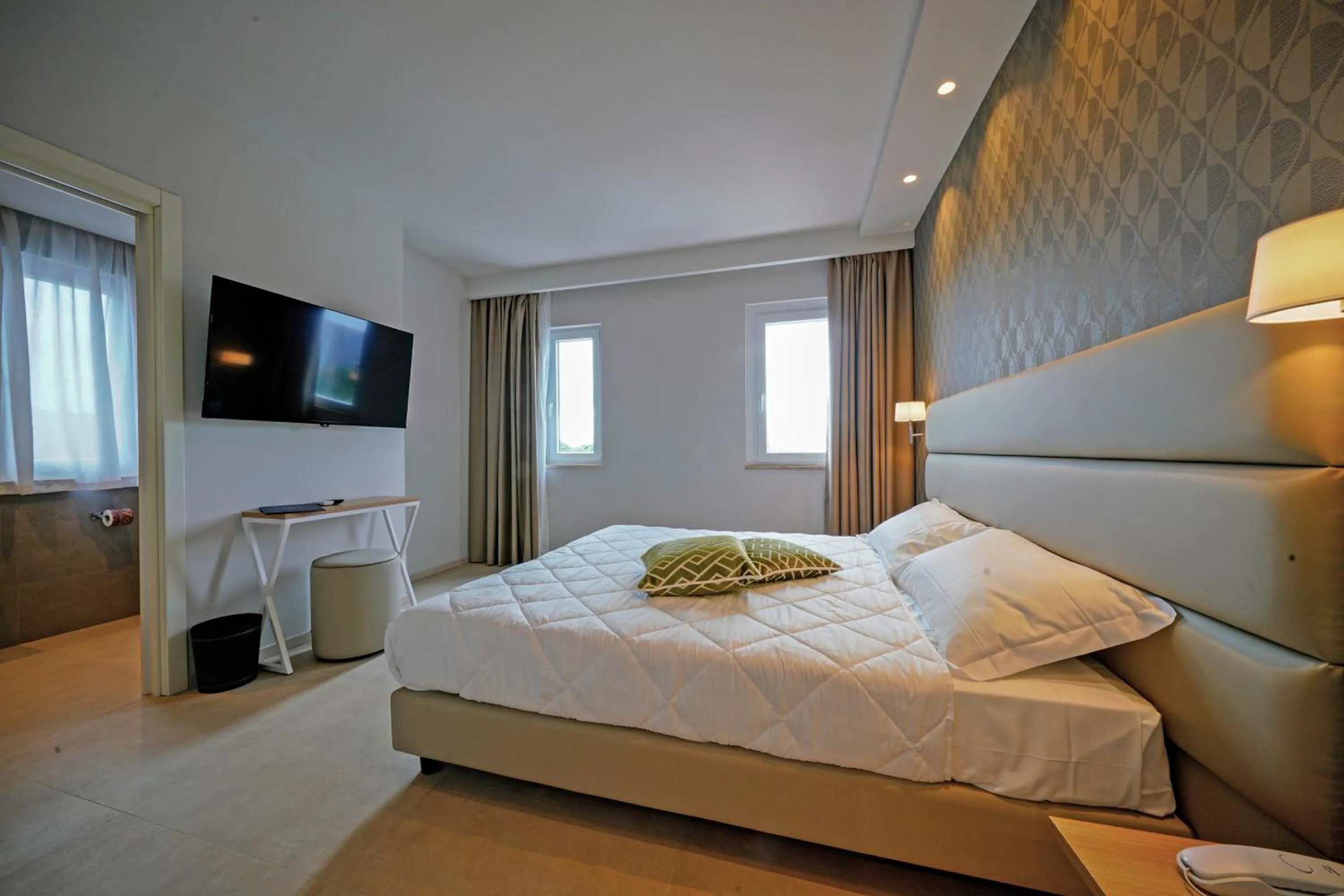 TV and multimedia, Bed in Hotel Valle del Fiora