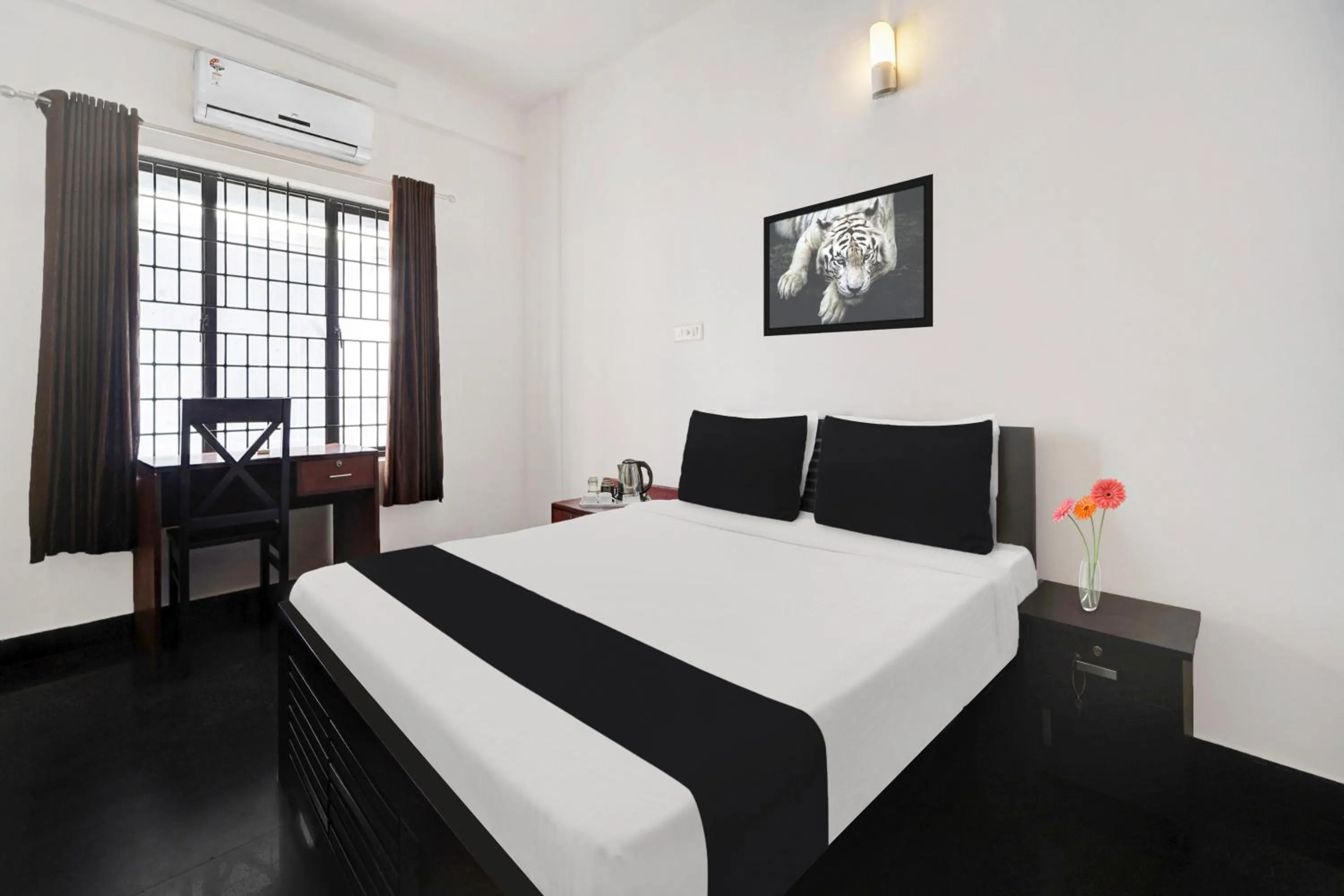 Bedroom, Bed in Super Hotel O East Fort