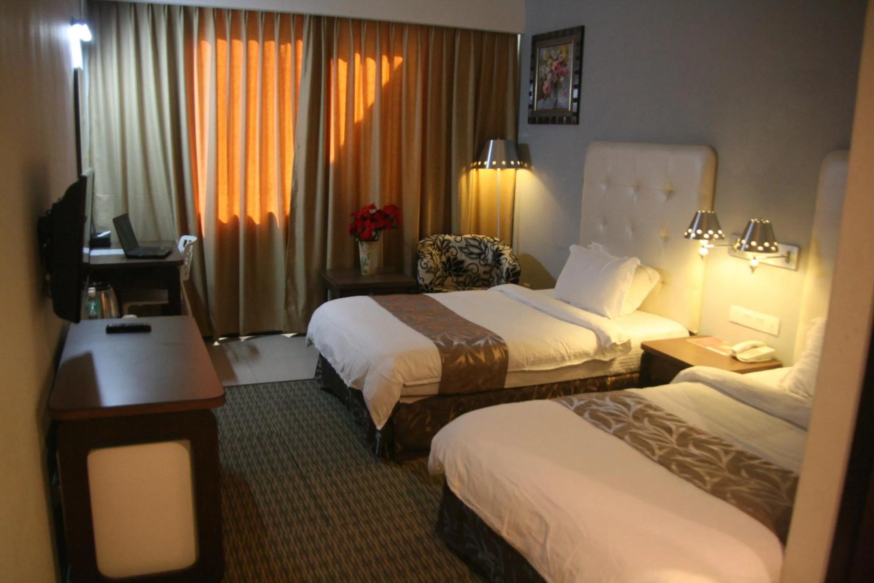 Photo of the whole room, Bed in Ritz Garden Hotel Manjung