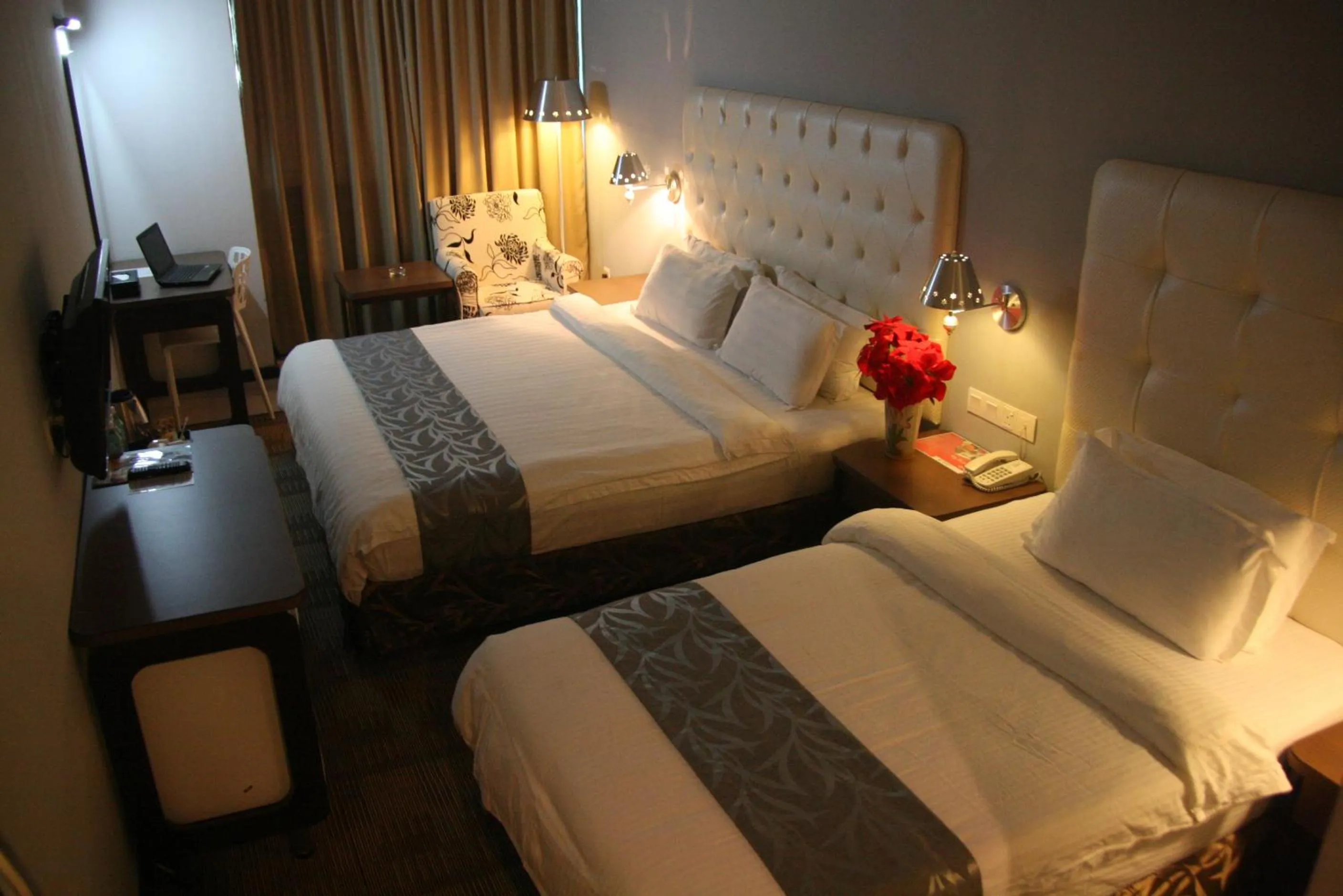 Photo of the whole room, Bed in Ritz Garden Hotel Manjung