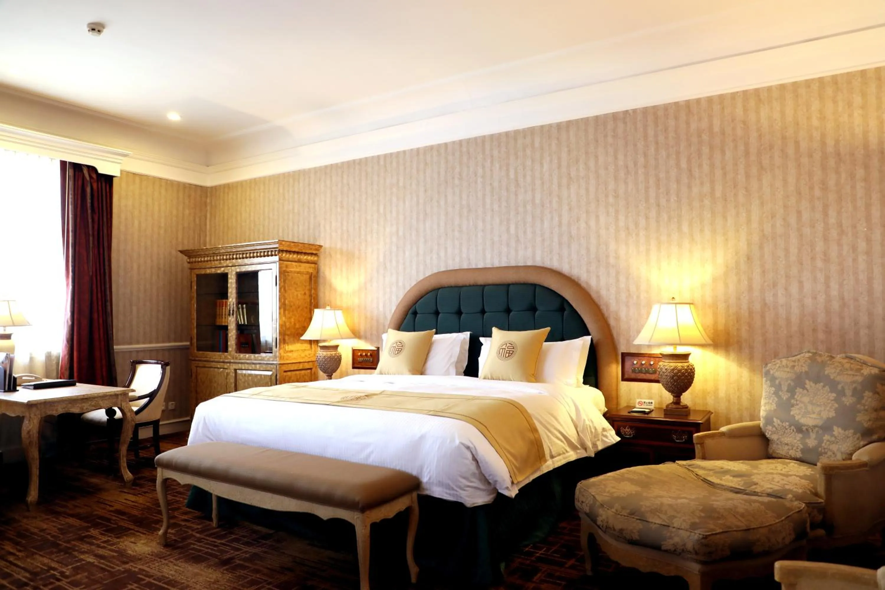 Bed in Jianguo Qianmen Beijing