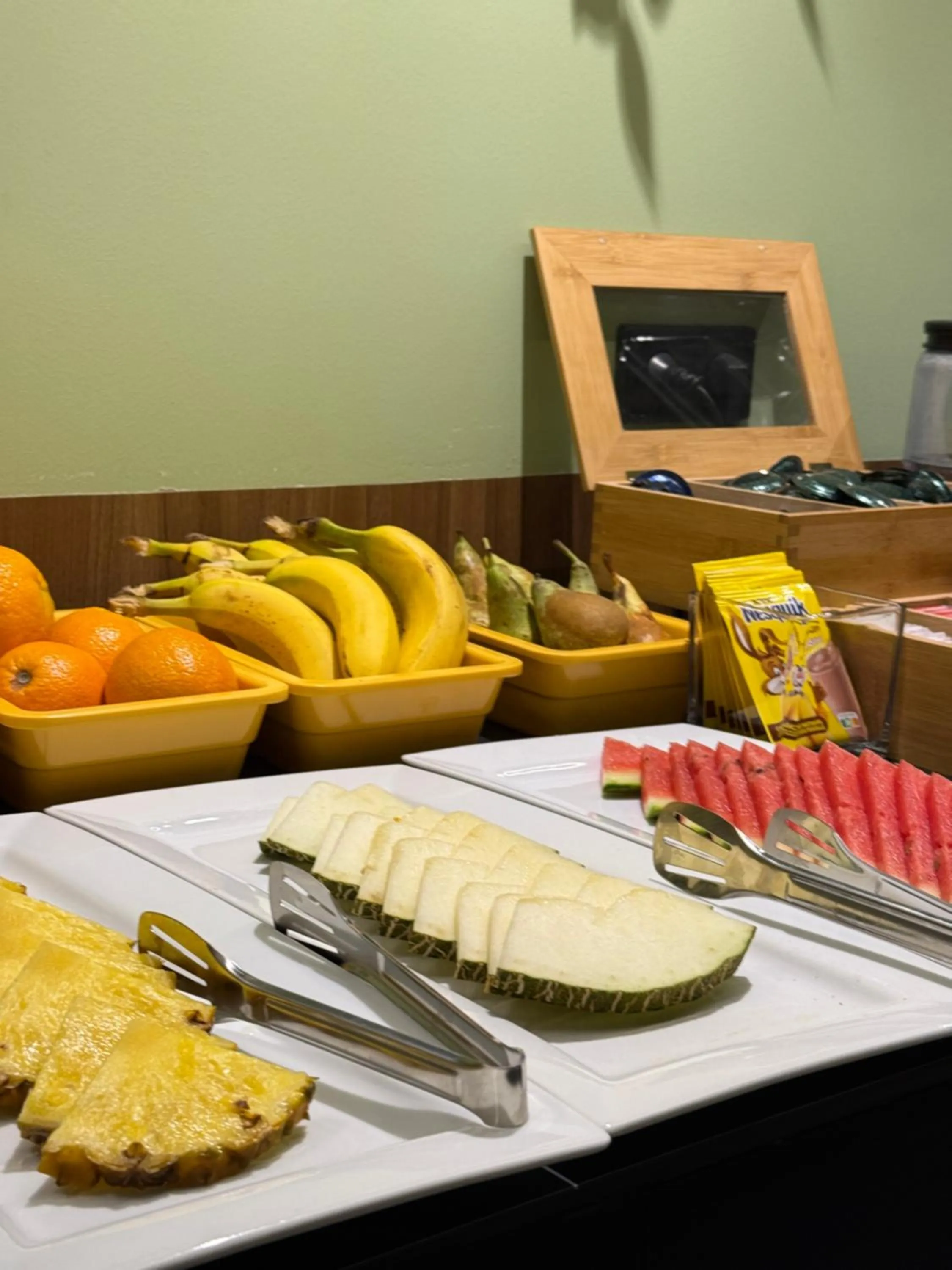 Buffet breakfast in Hotel Real