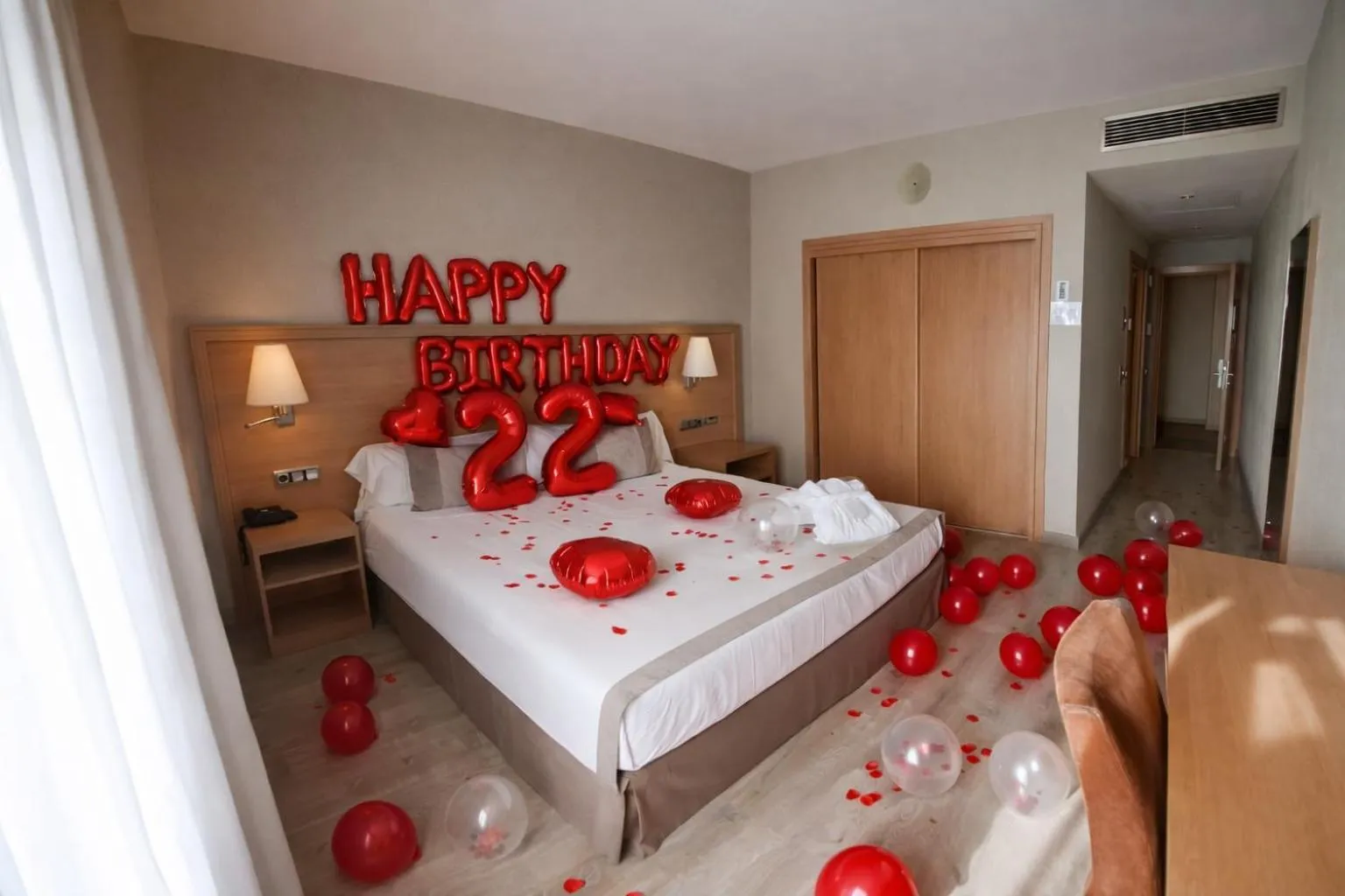 Balcony/Terrace, Bed in Hotel Real