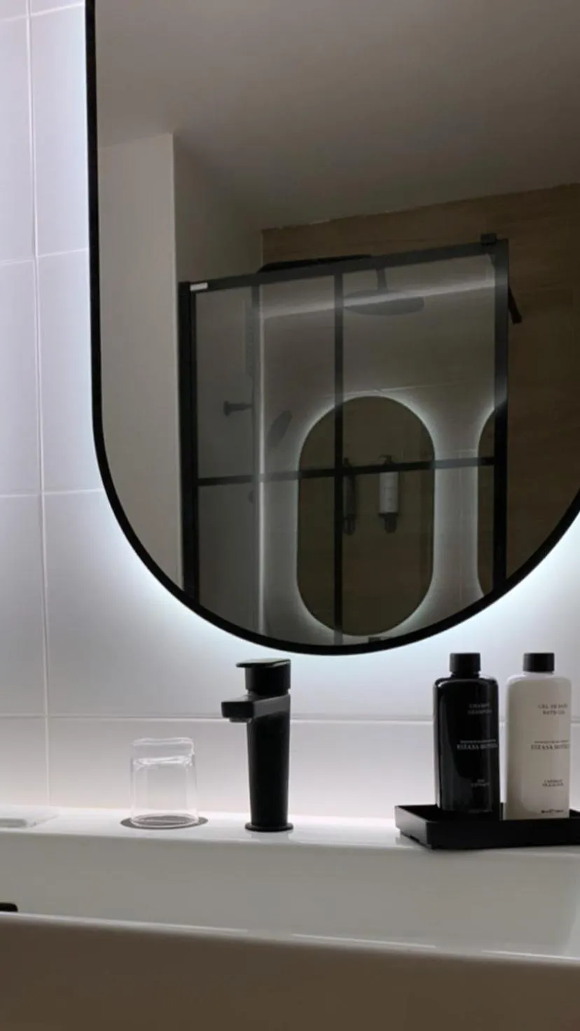 Shower in Aparthotel Los Girasoles