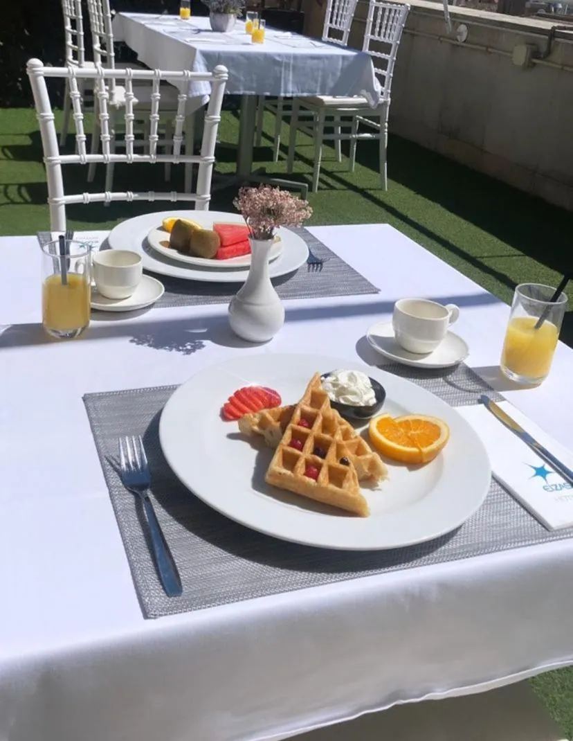 Breakfast in Aparthotel Los Girasoles