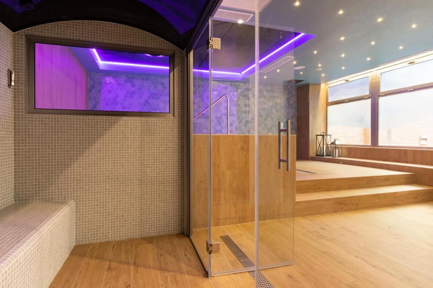 Steam room in Aparthotel Los Girasoles