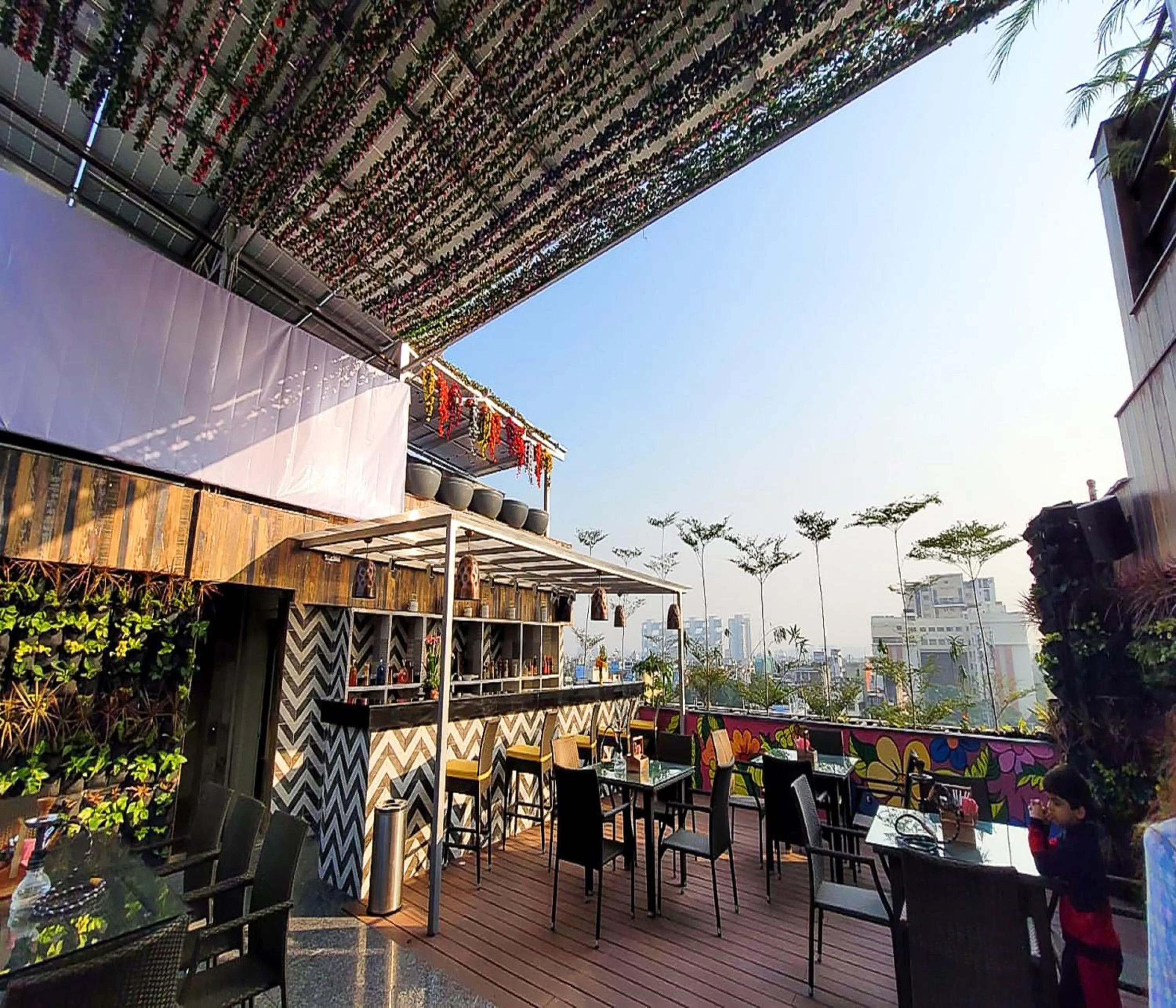 Restaurant/places to eat in Morvee Hotels Alipore Kolkata