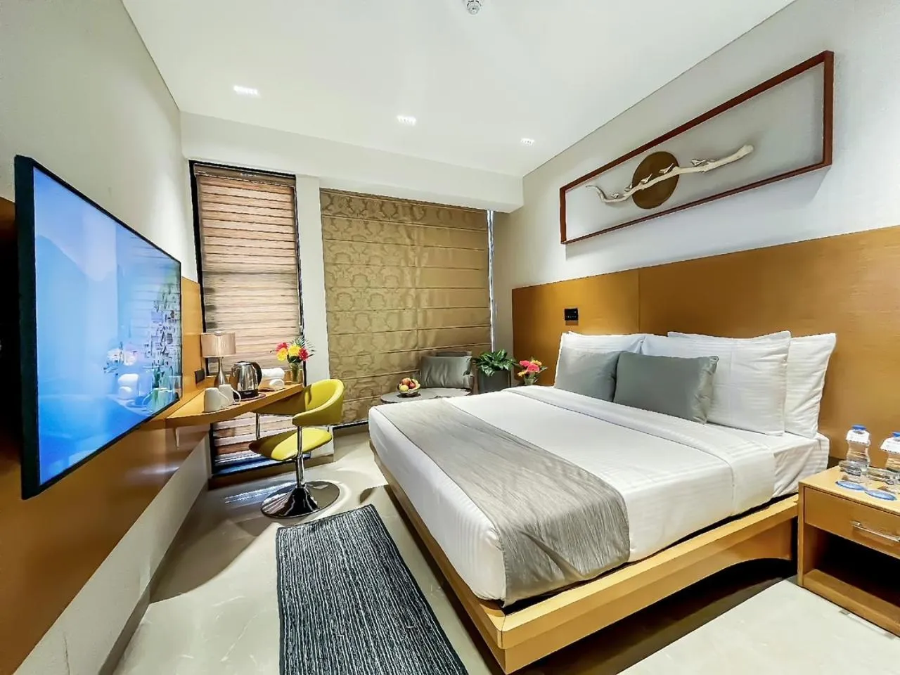 TV and multimedia, Bed in Morvee Hotels Alipore Kolkata