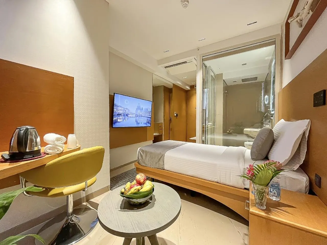 Bedroom, Bed in Morvee Hotels Alipore Kolkata