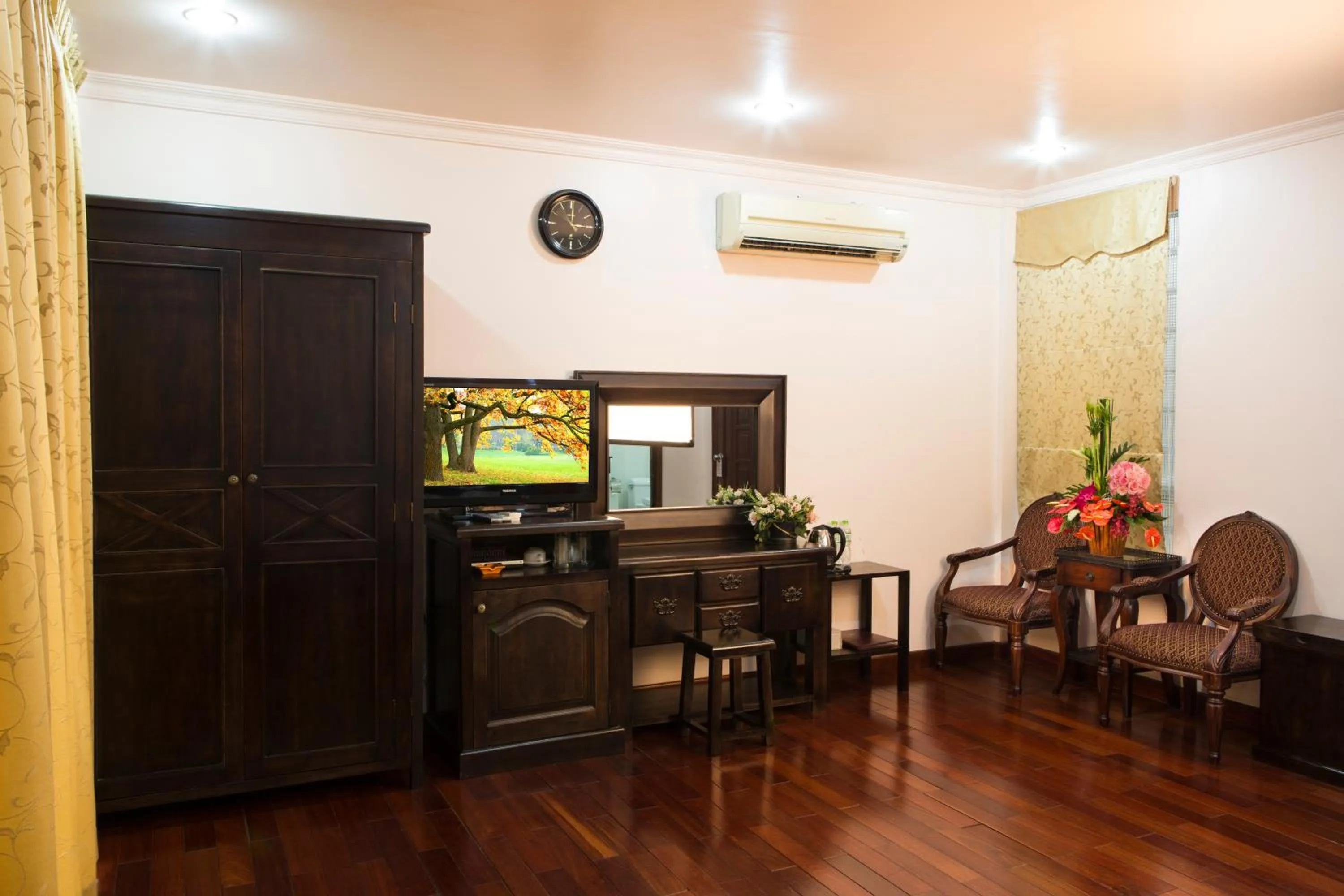 Living room in Vien Dong Hotel 3