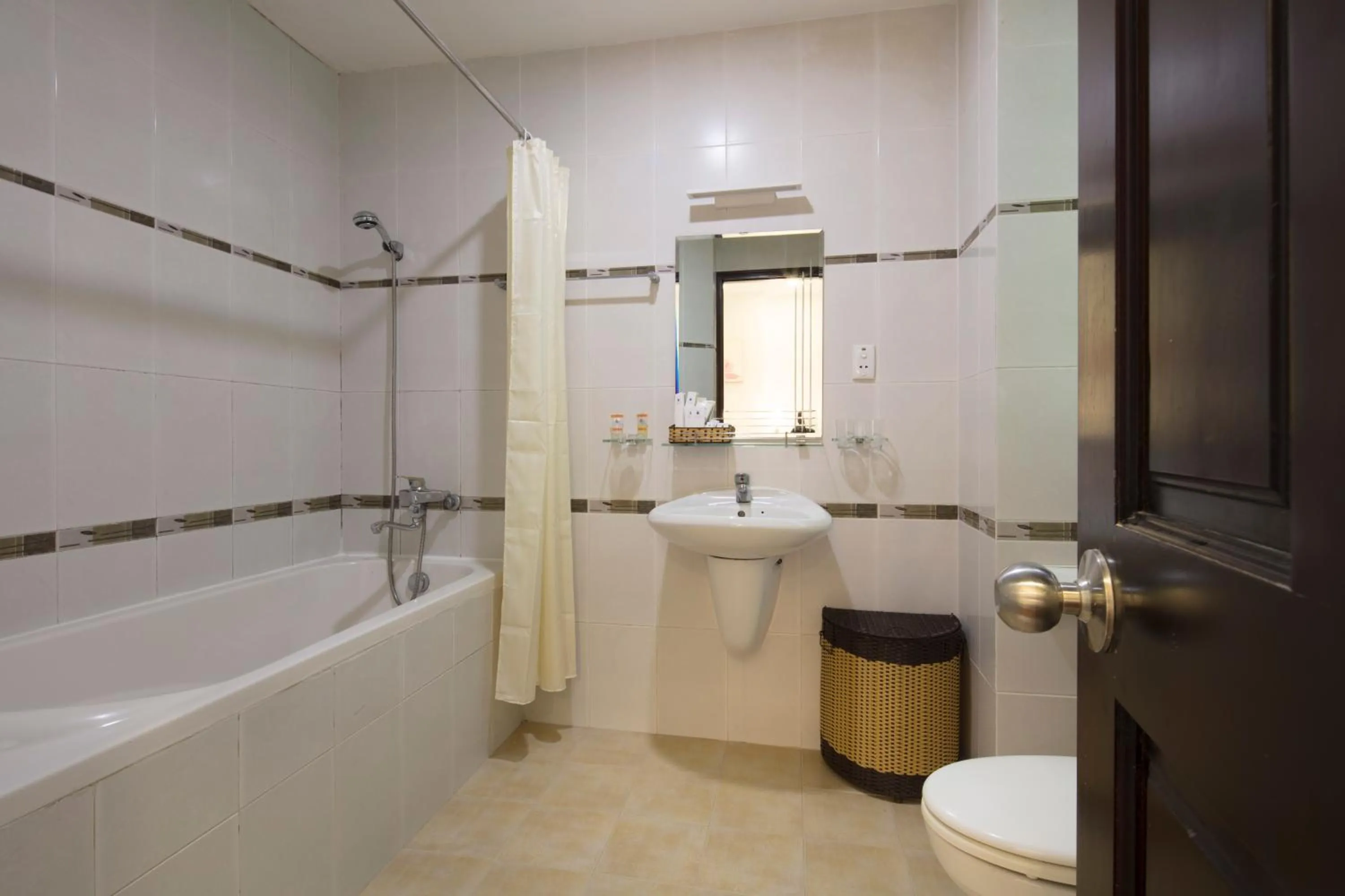 Bathroom in Vien Dong Hotel 3