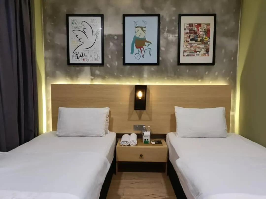 Bedroom, Bed in Raintree Boutique Hotel