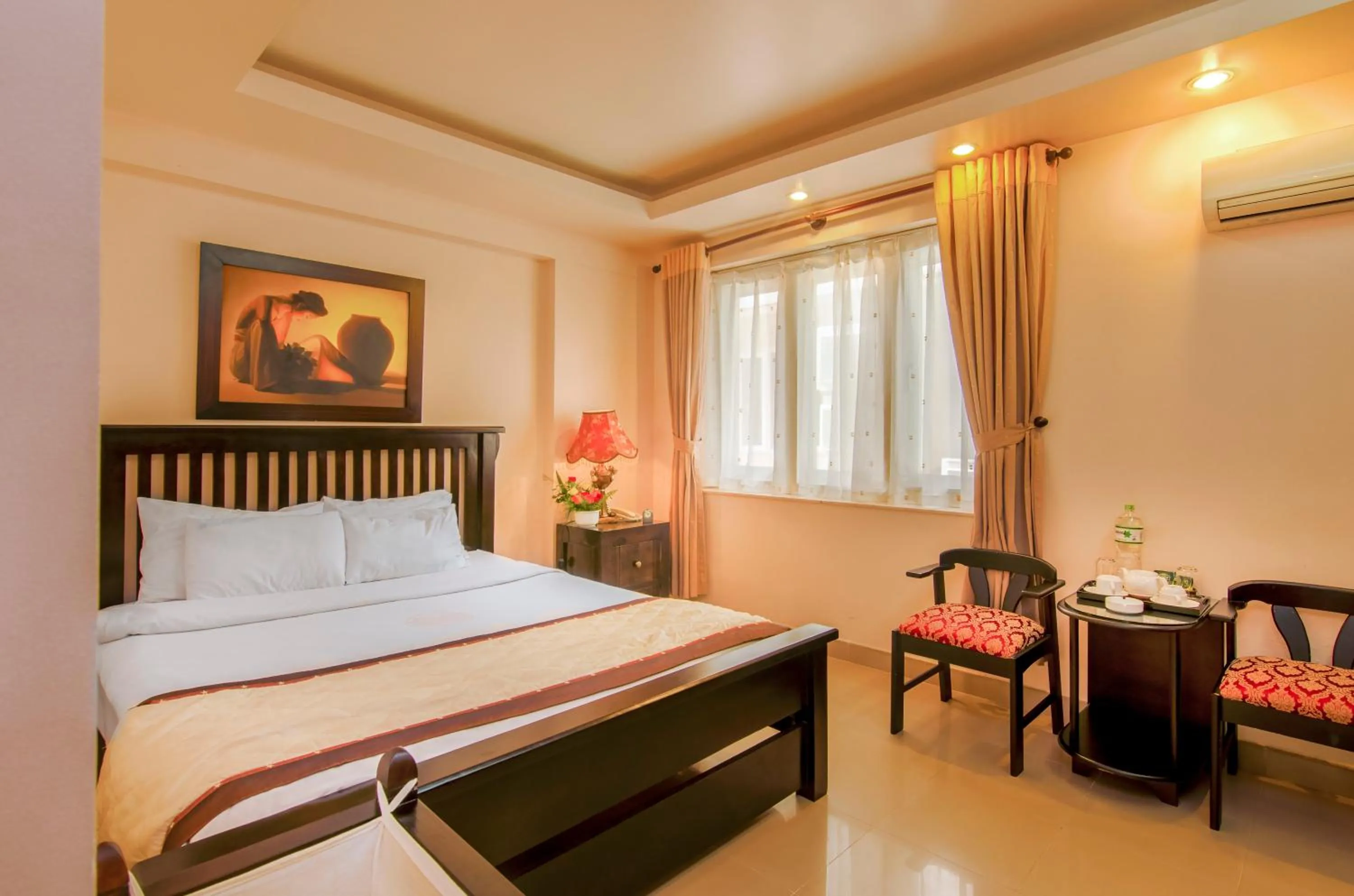 Bedroom, Bed in Vien Dong Hotel 2