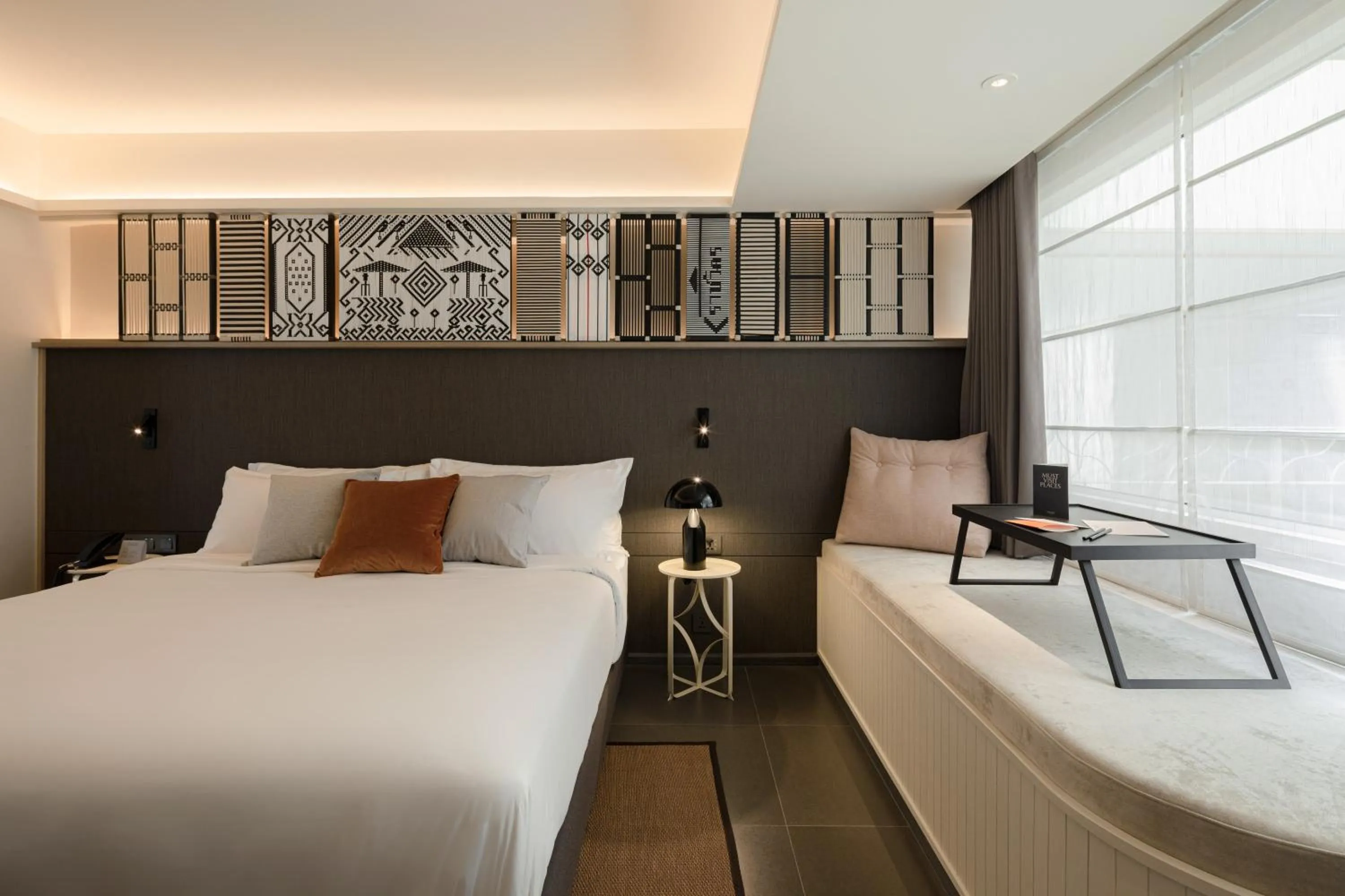 Seating area, Bed in YANH Ratchawat Hotel