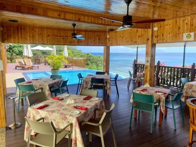 Restaurant/places to eat in Treasure Cove Hotel & Restaurant