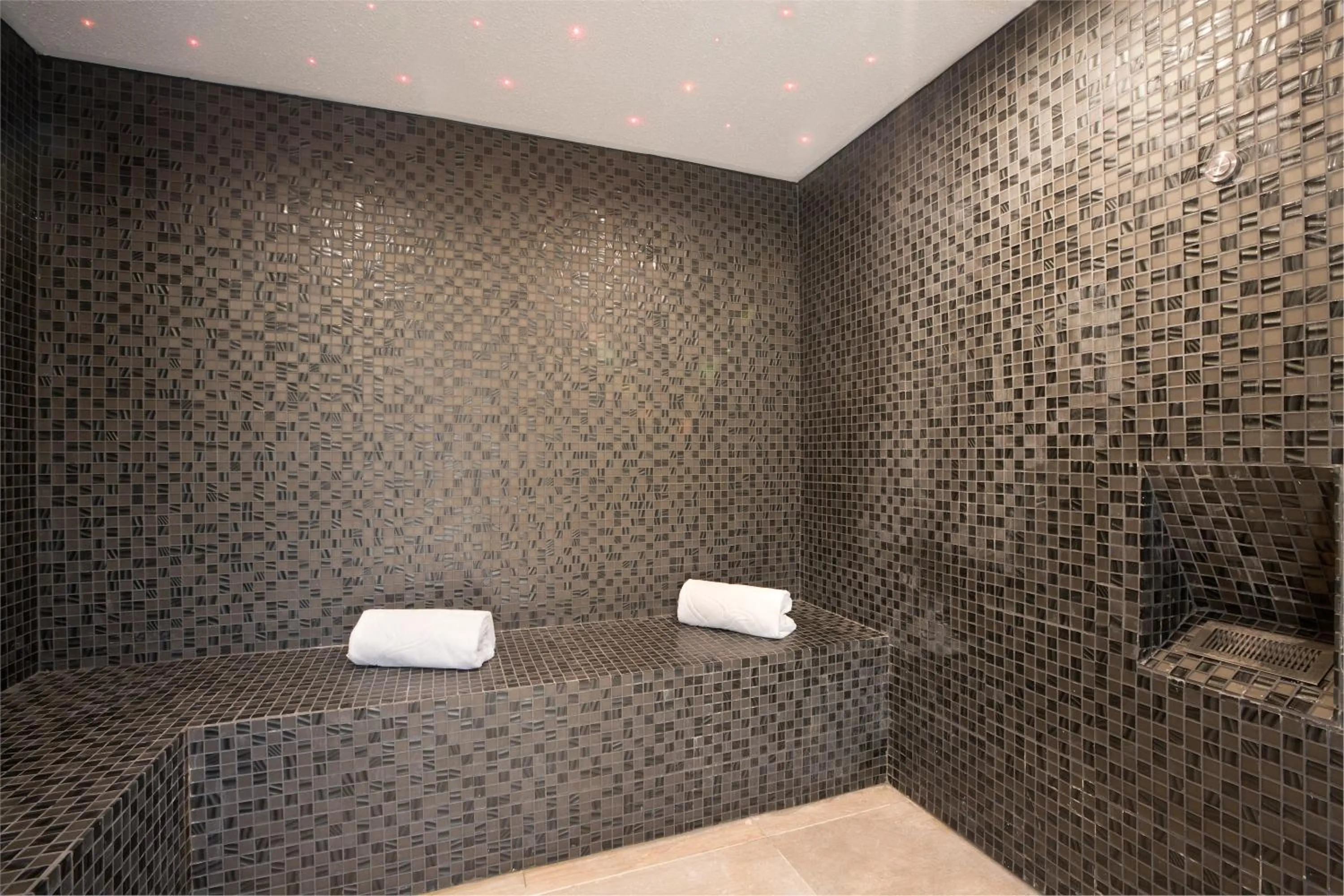 Hot Spring Bath in Grupotel Orient