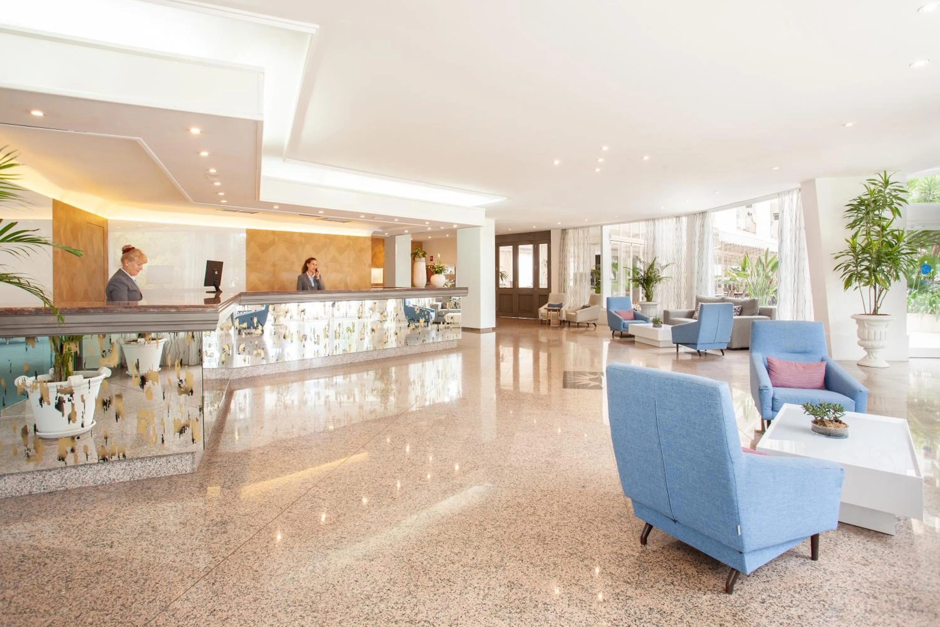 Lobby or reception in Grupotel Orient