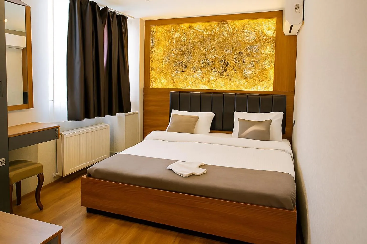 Bed in CALENBERG HOTEL