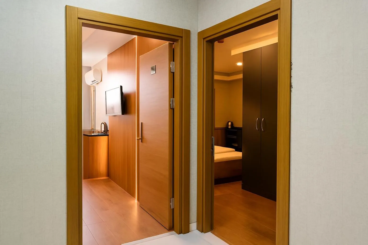 Decorative detail, Bed in CALENBERG HOTEL