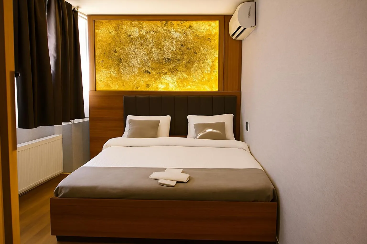 Bed in CALENBERG HOTEL