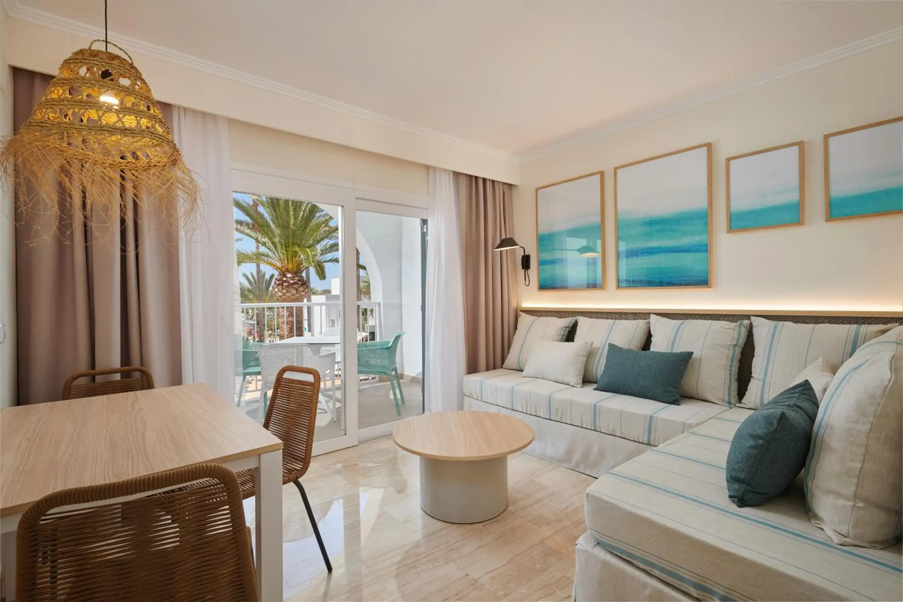 One-Bedroom Apartment (2 Adults + 1 Child) in Grupotel Mar de Menorca One-Bedroom Apartment (2 Adults + 1 Child) in Grupotel Mar de Menorca