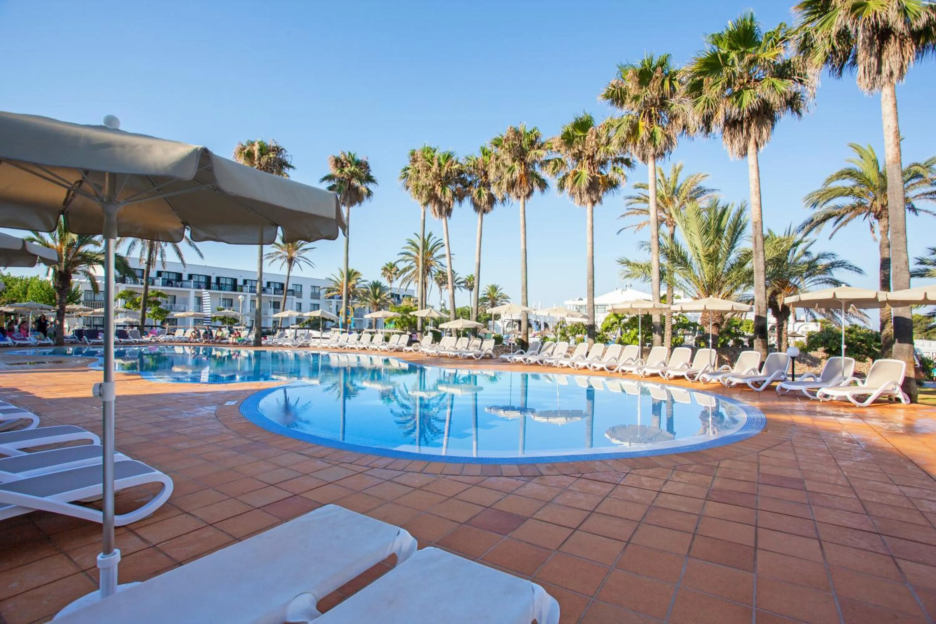 Day in Grupotel Mar de Menorca