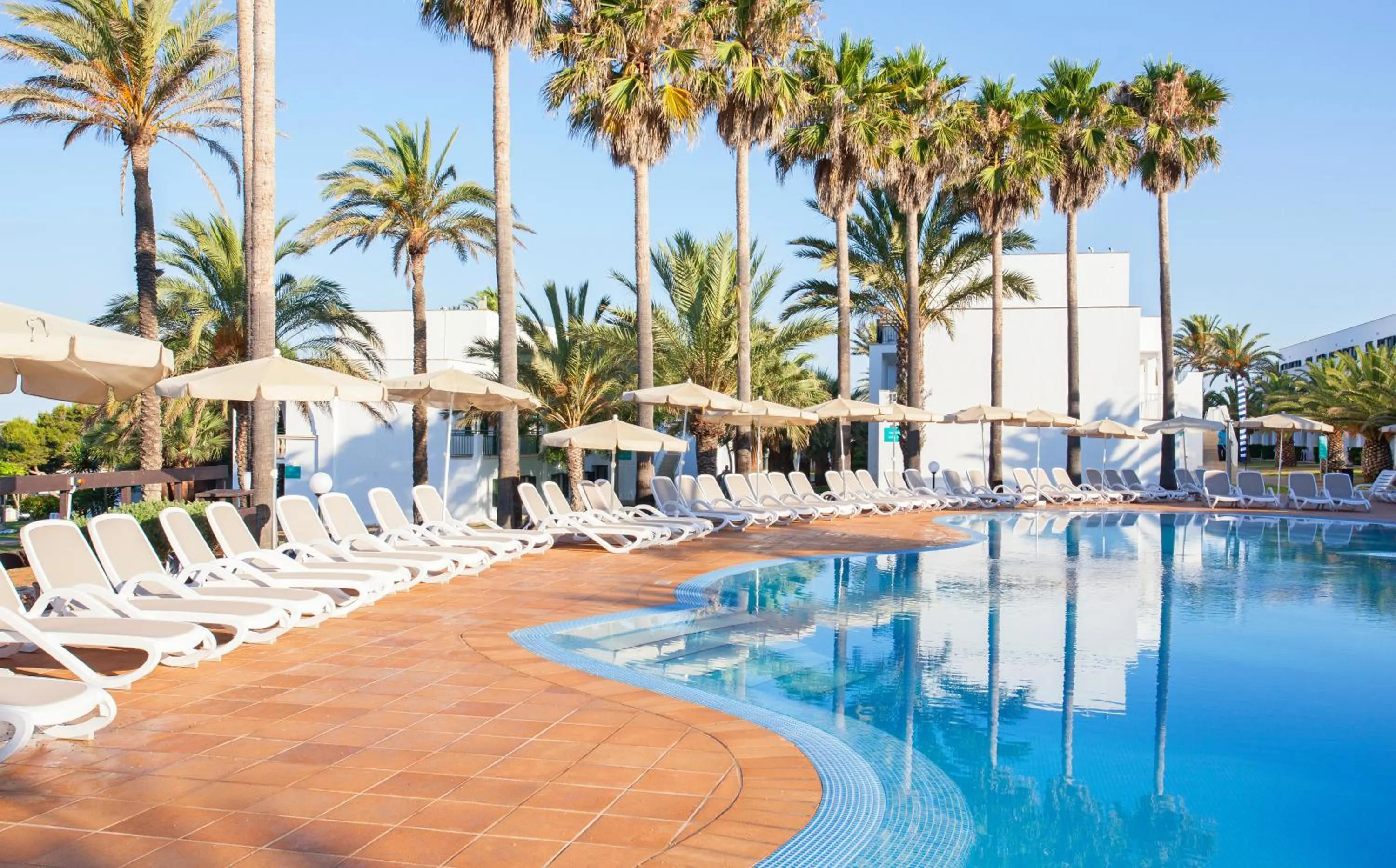 Day in Grupotel Mar de Menorca