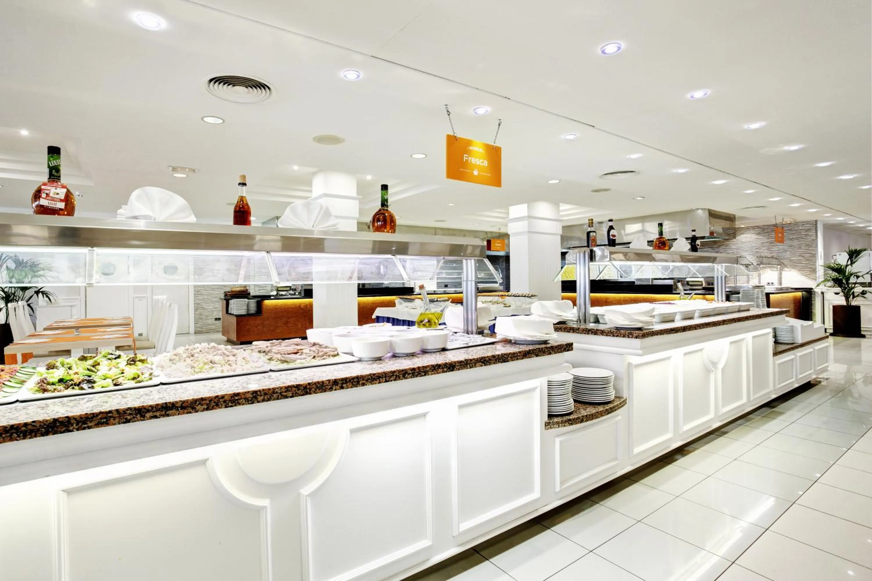 Restaurant/places to eat in Grupotel Mar de Menorca